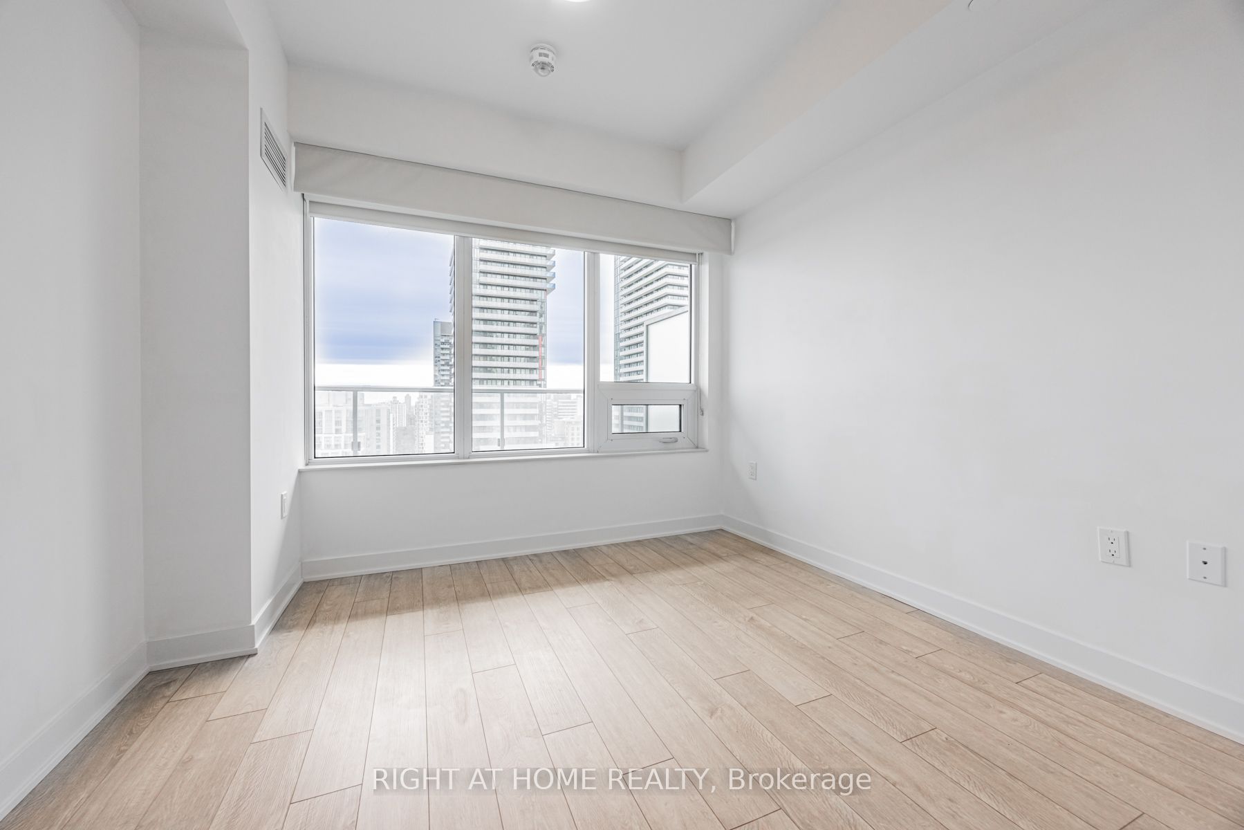 #2305 - 195 Redpath Avenue Property Photo 10