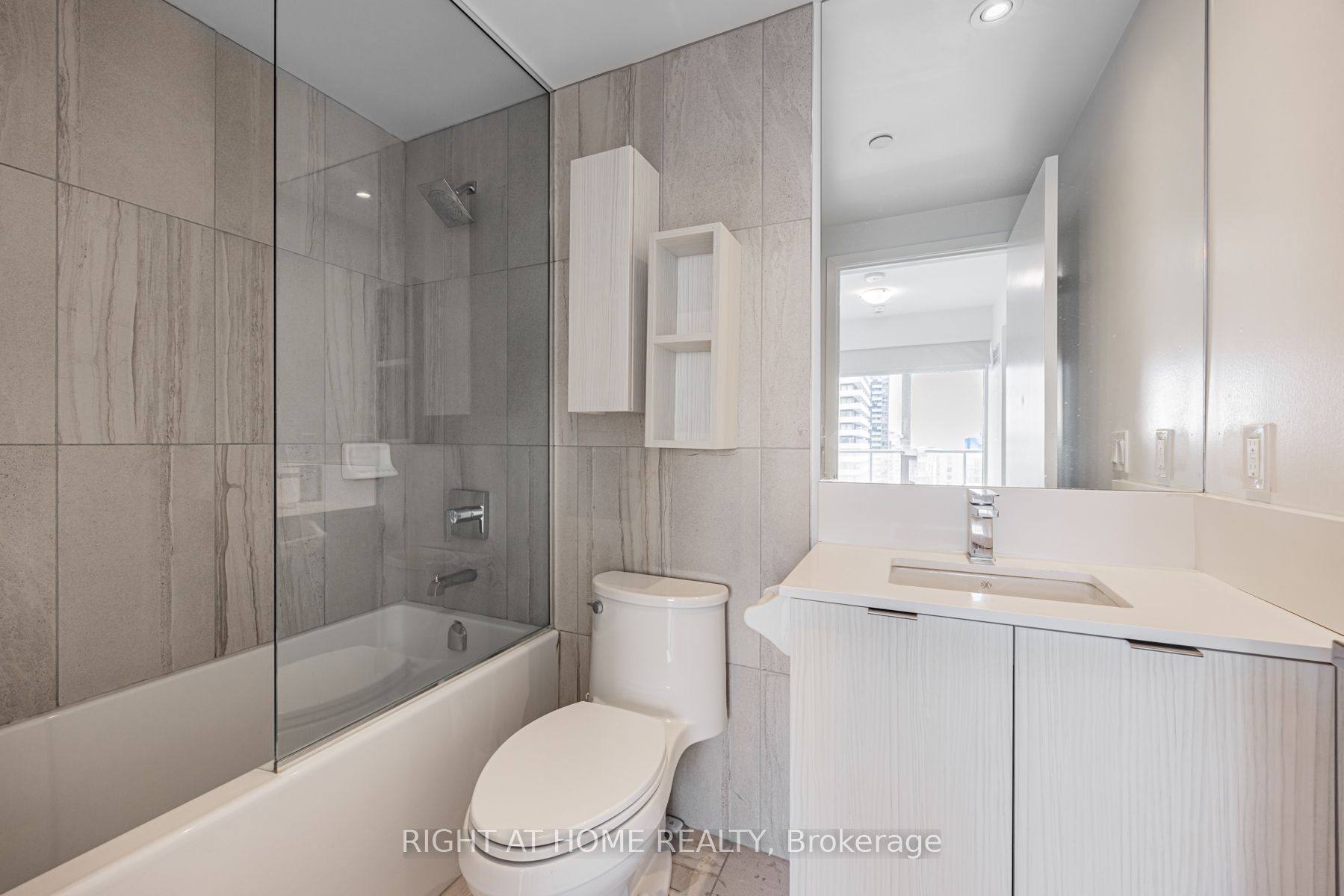 #2305 - 195 Redpath Avenue Property Photo 11