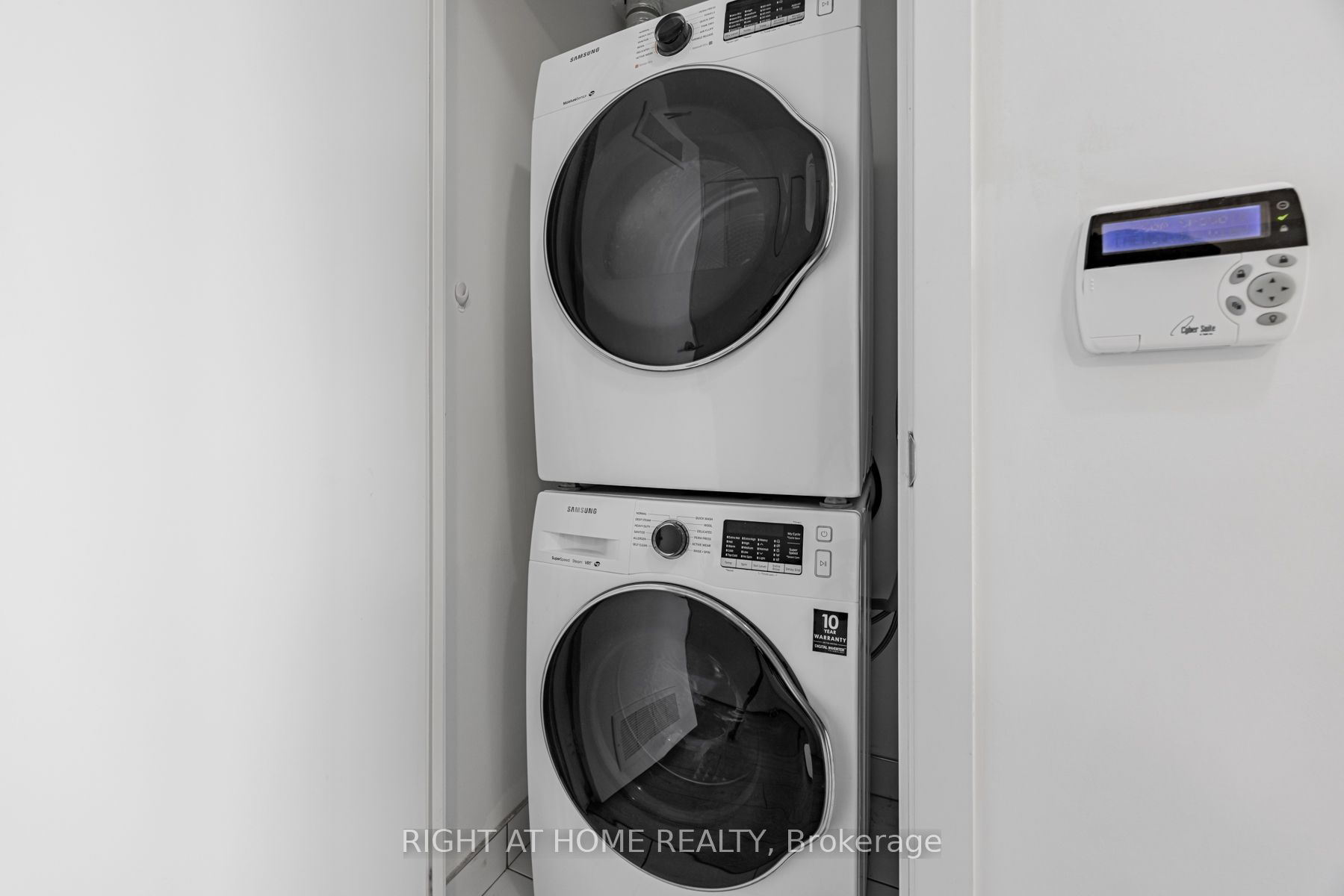 #2305 - 195 Redpath Avenue Property Photo 12