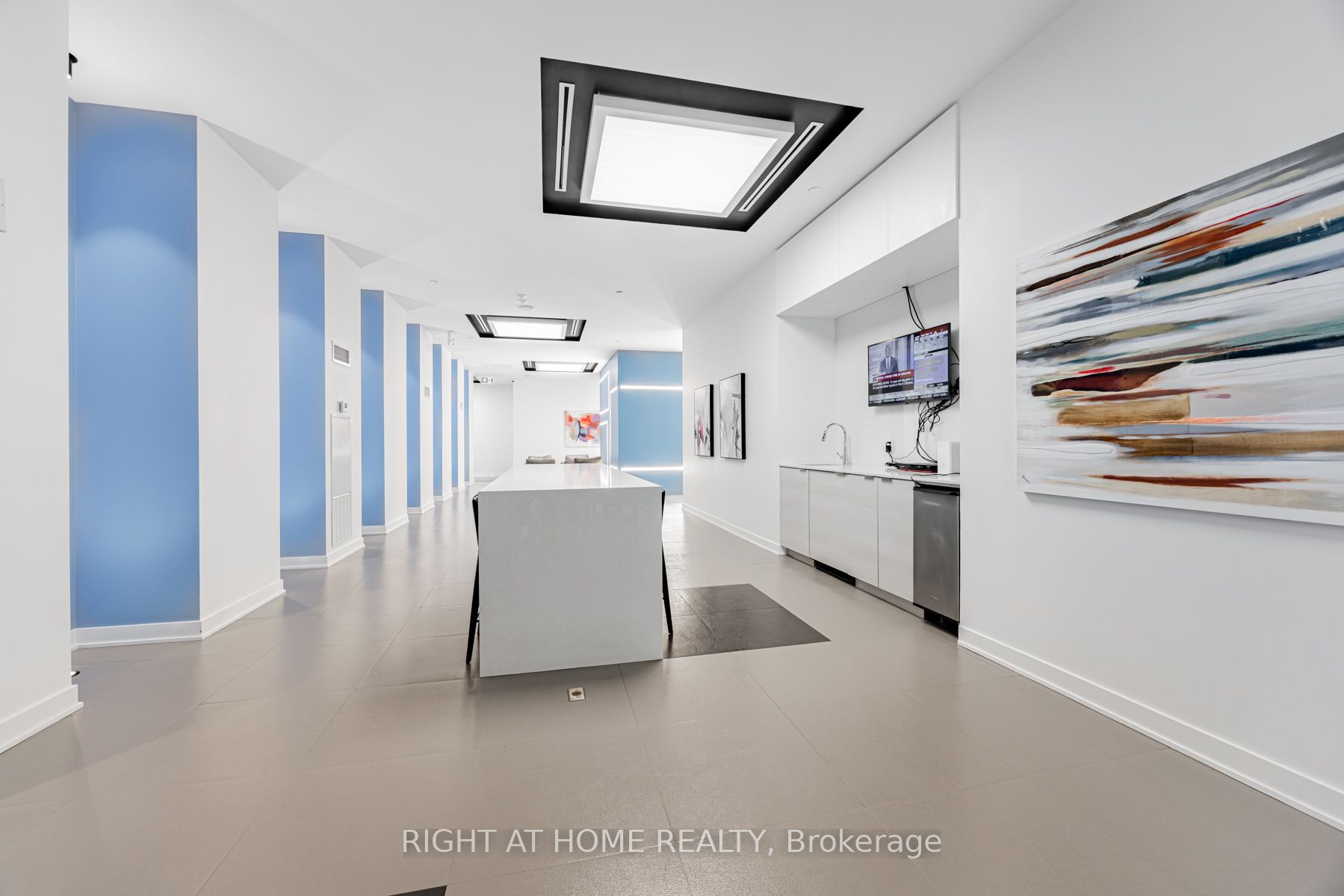 #2305 - 195 Redpath Avenue Property Photo 16