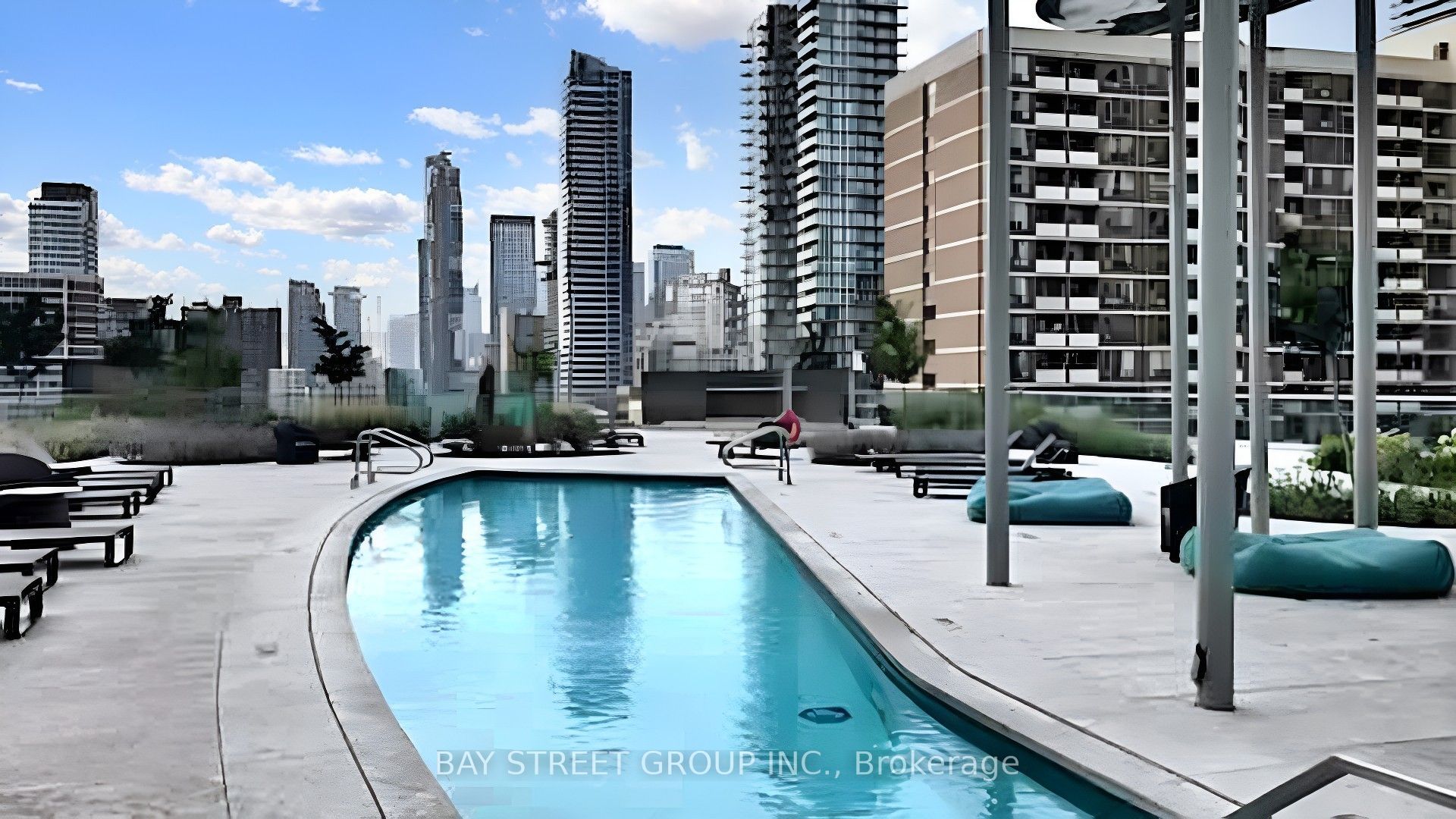 #1605 - 1 Bloor Street Property Photo 6