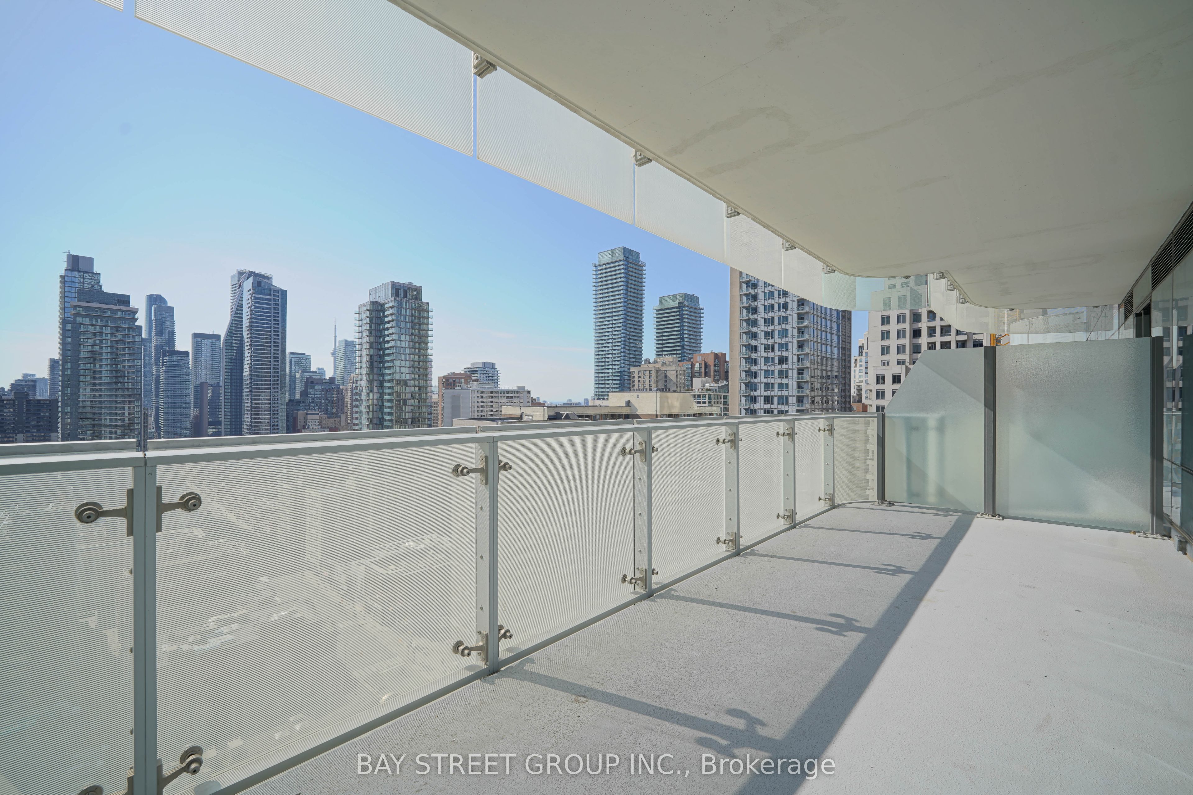 #1605 - 1 Bloor Street Property Photo 8