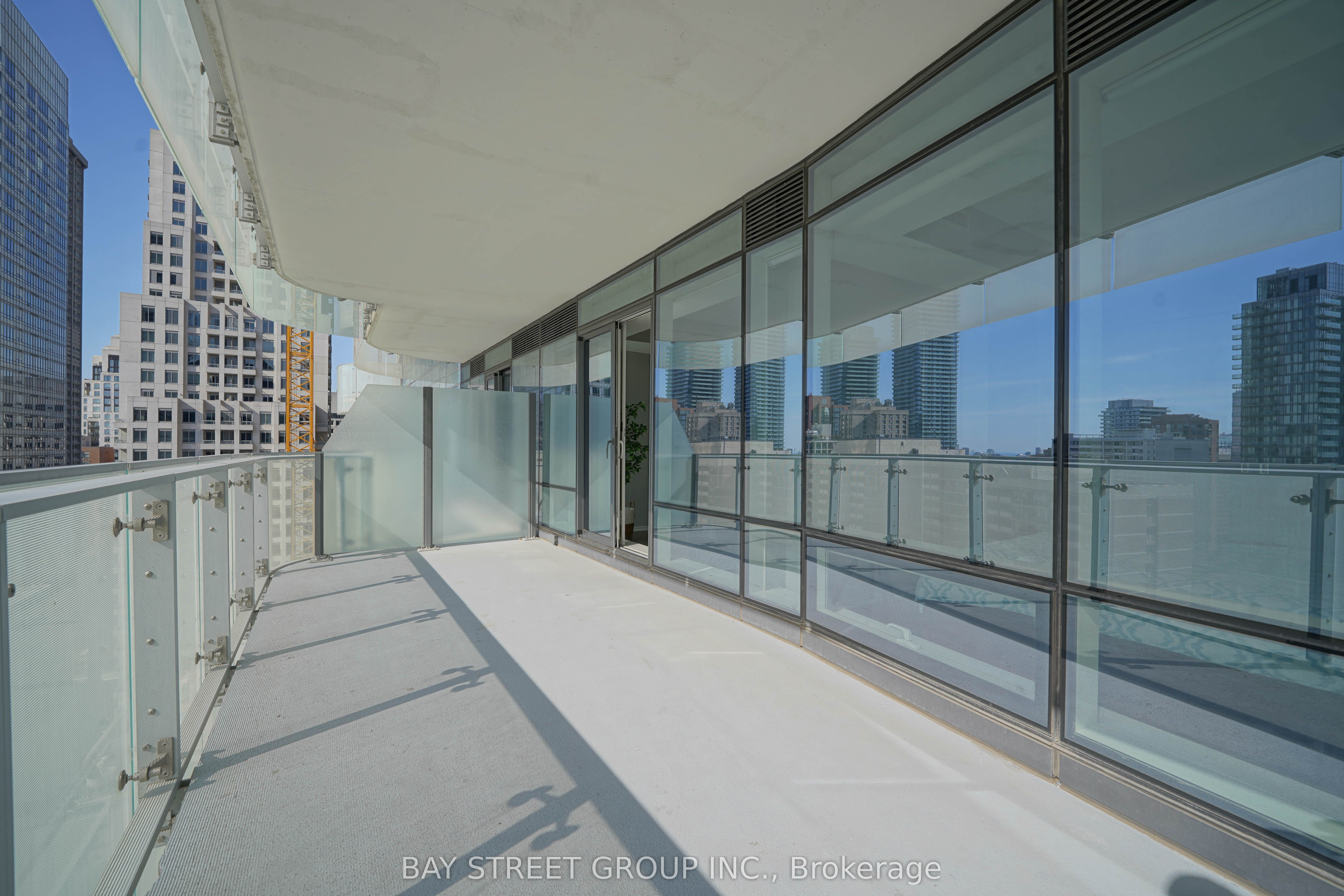 #1605 - 1 Bloor Street Property Photo 10