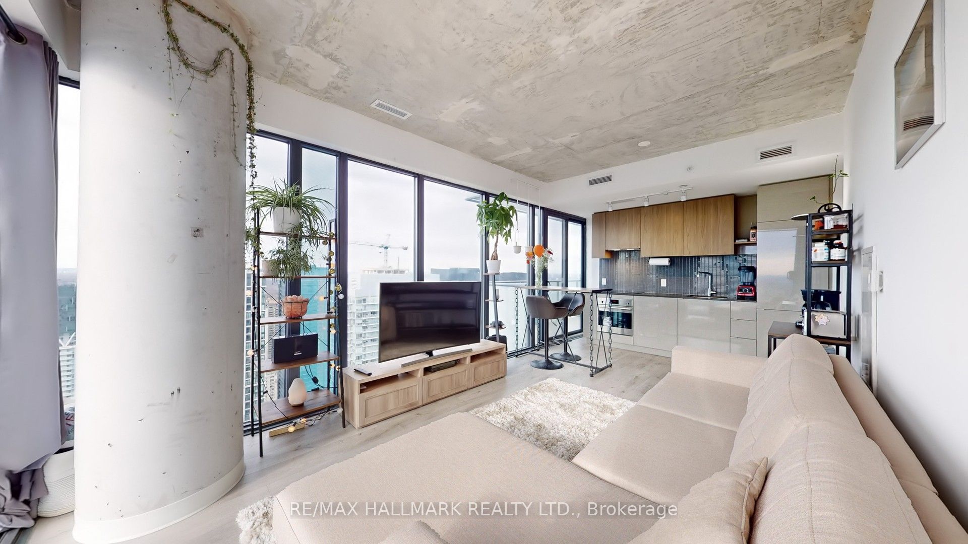 #4203 - 161 Roehampton Avenue Property Photo 10