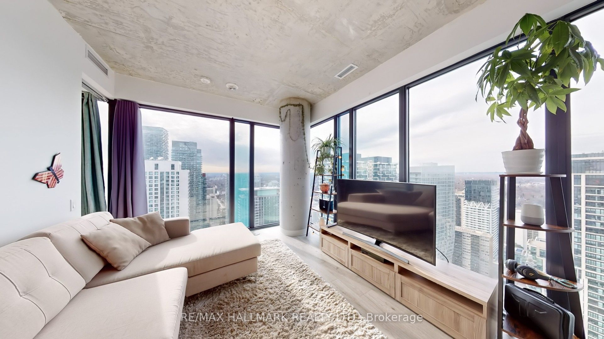 #4203 - 161 Roehampton Avenue Property Photo 11