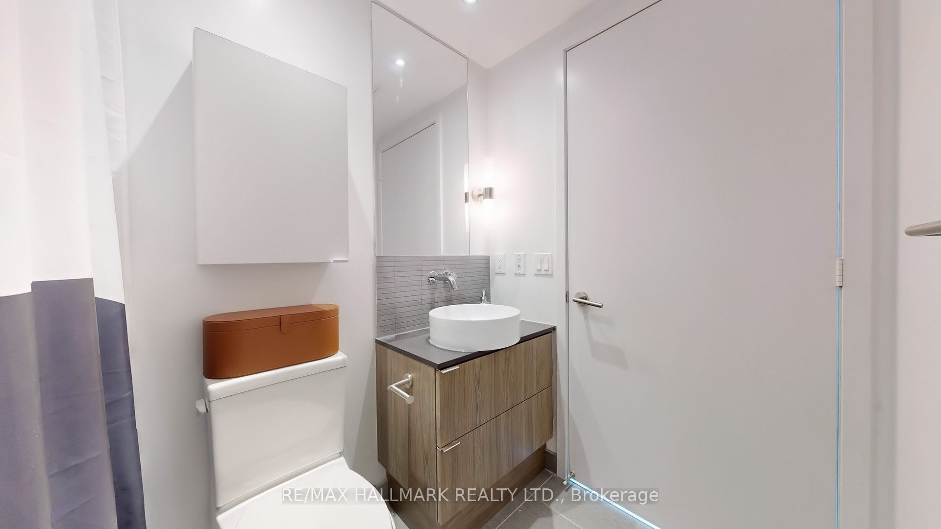 #4203 - 161 Roehampton Avenue Property Photo 23