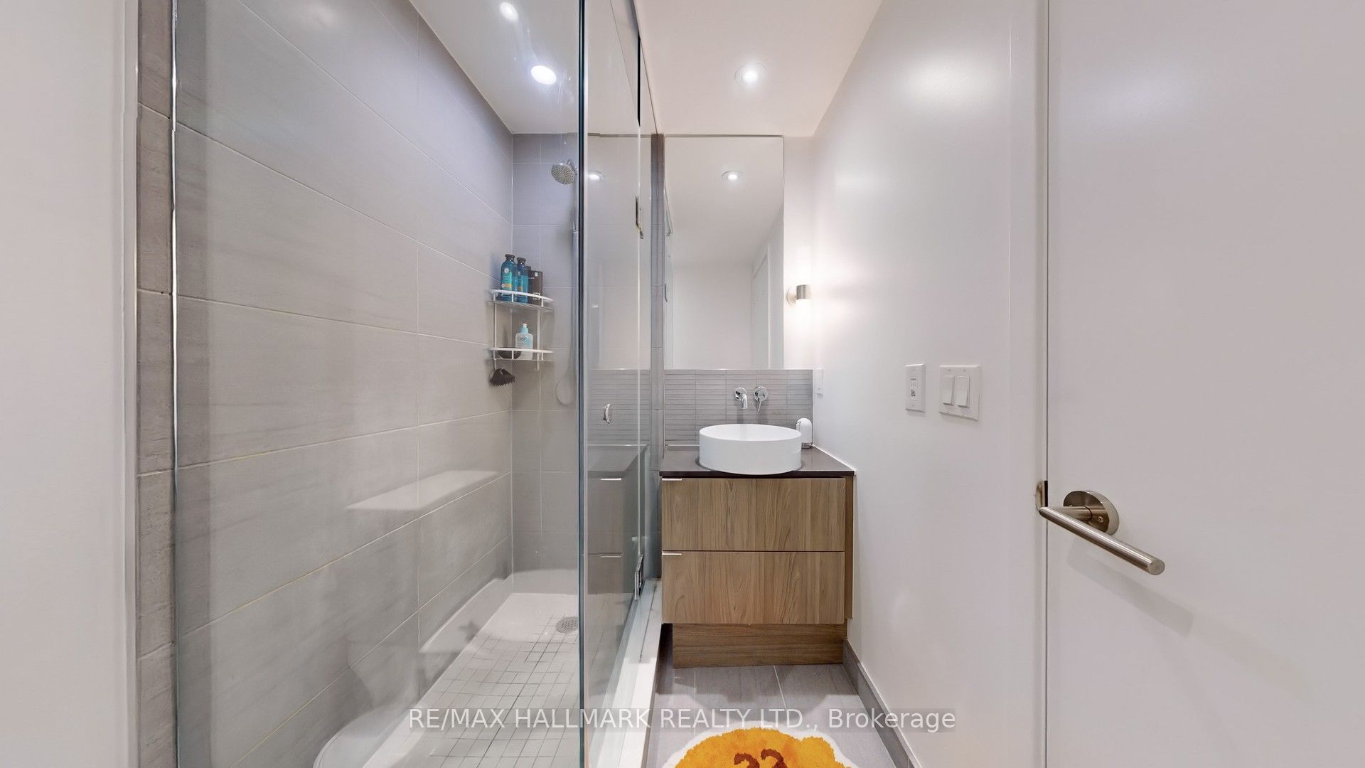 #4203 - 161 Roehampton Avenue Property Photo 29