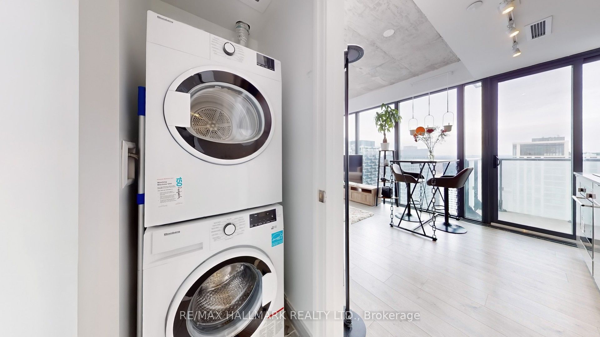 #4203 - 161 Roehampton Avenue Property Photo 30