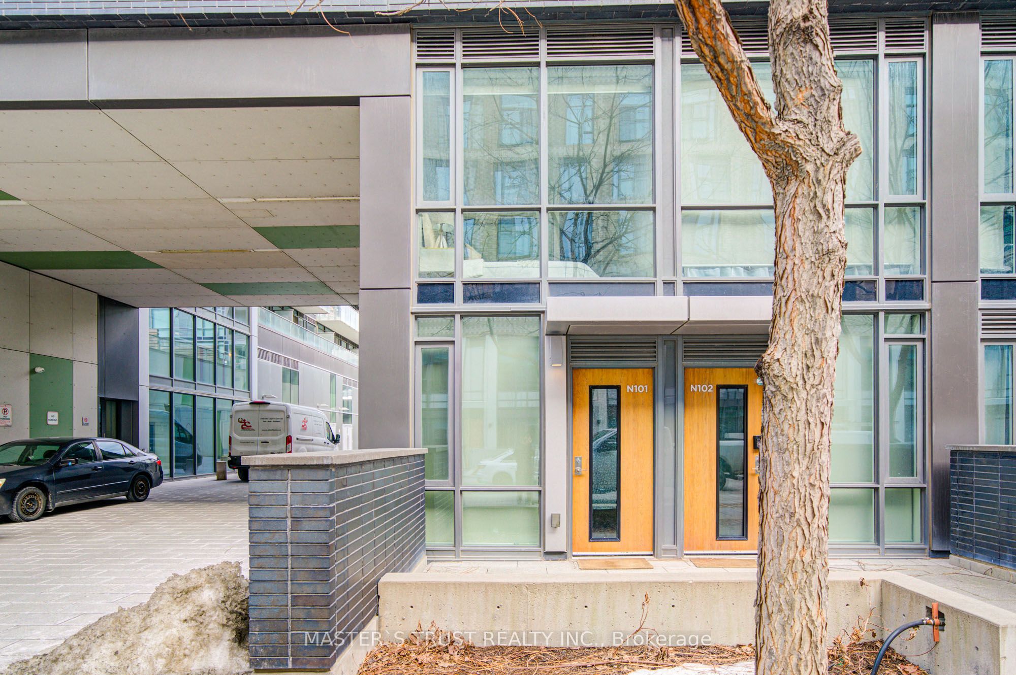 #n101 - 455 Front Street Property Photo 2