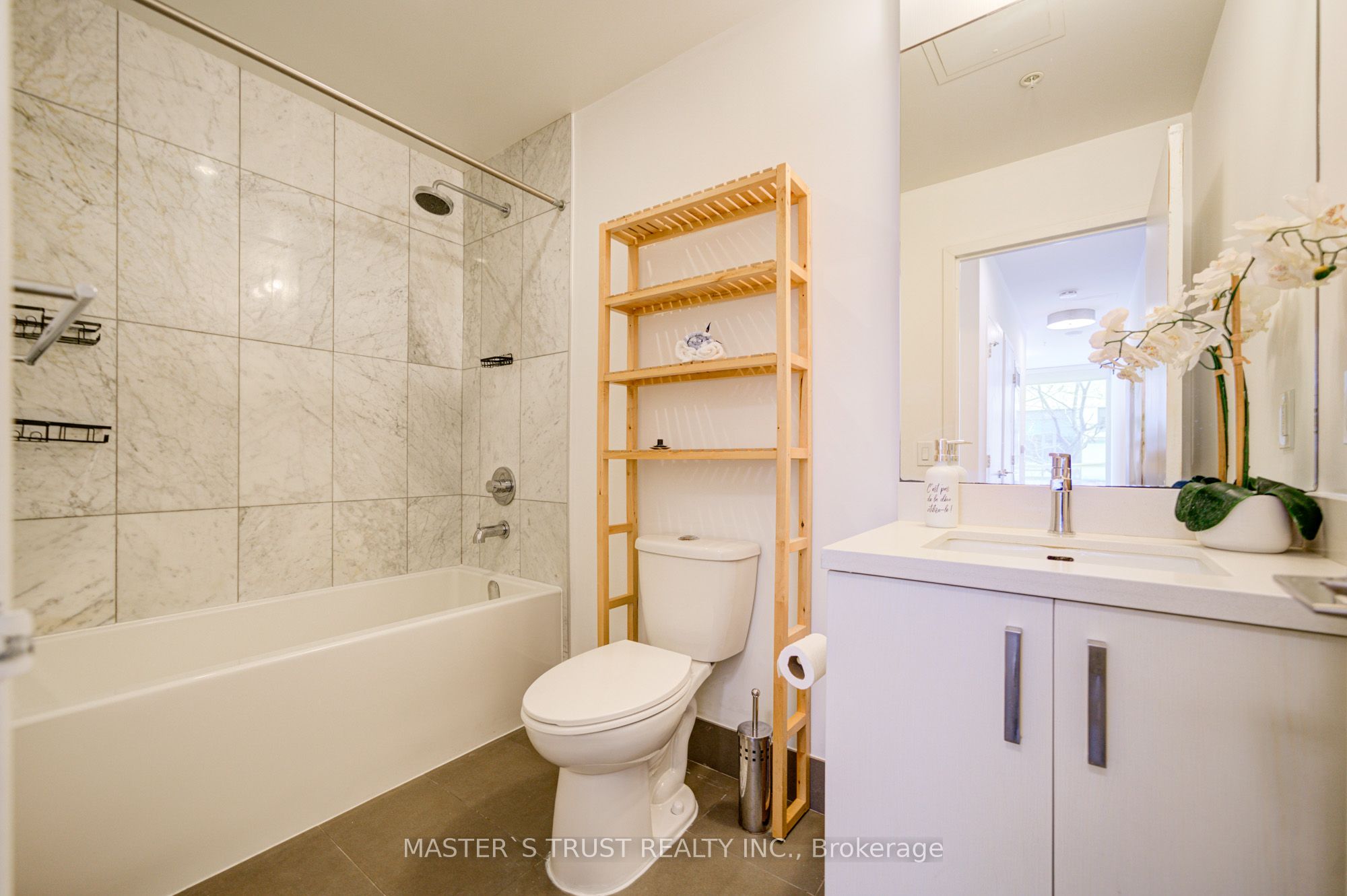 #n101 - 455 Front Street Property Photo 16