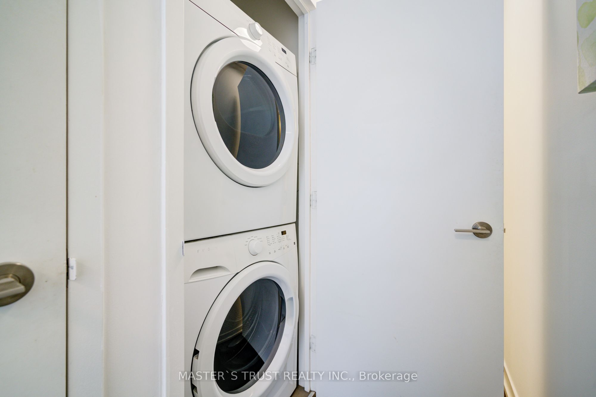 #n101 - 455 Front Street Property Photo 18