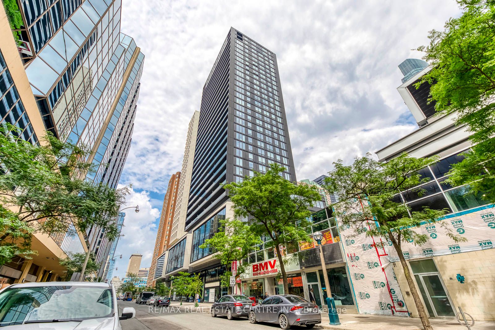 #406 - 20 Edward Street Property Photo 2