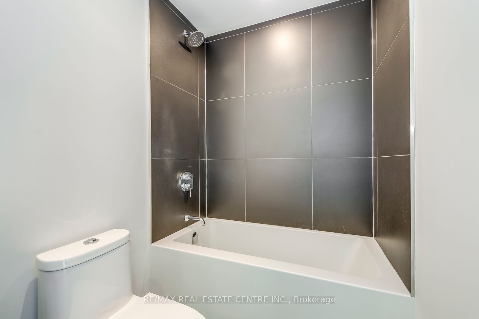 #406 - 20 Edward Street Property Photo 23