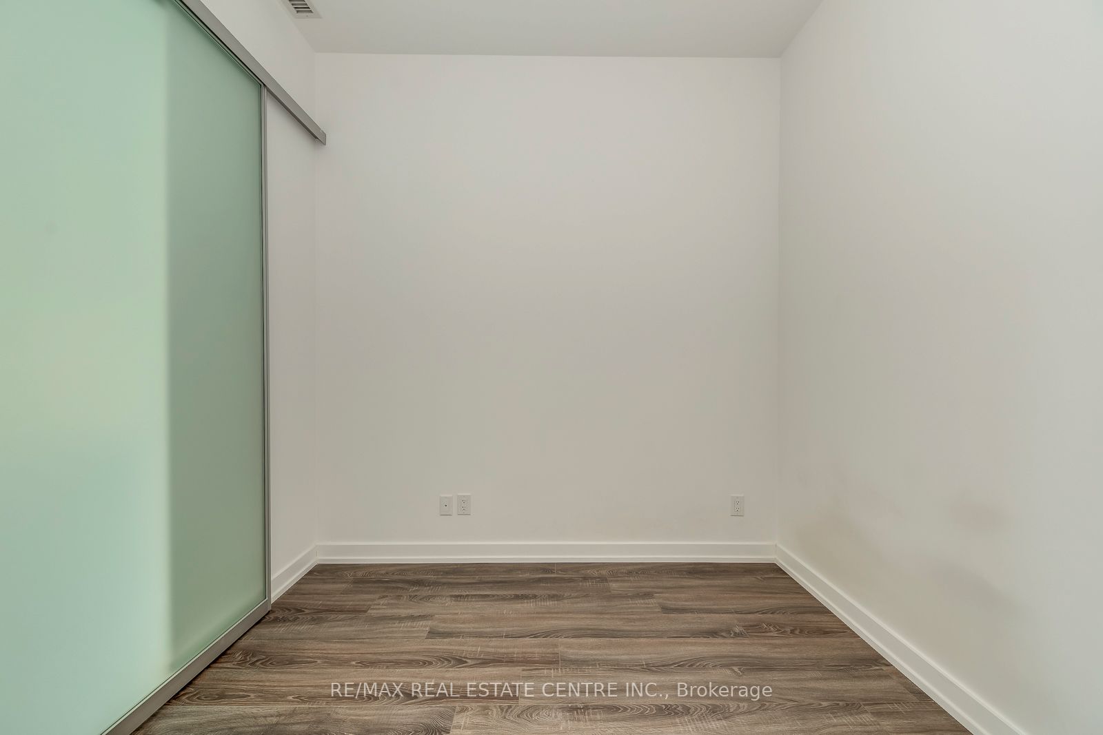 #406 - 20 Edward Street Property Photo 25