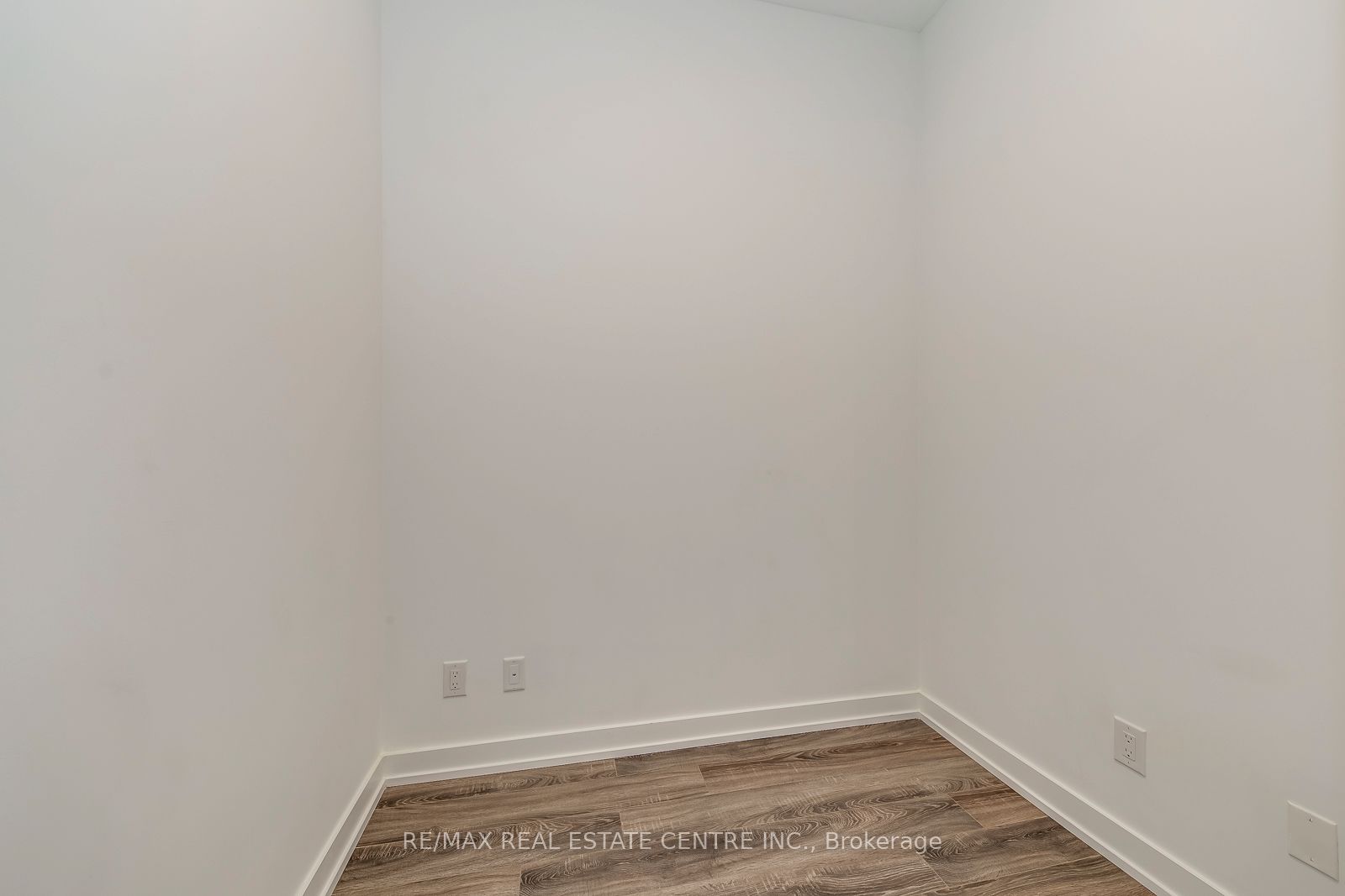 #406 - 20 Edward Street Property Photo 27