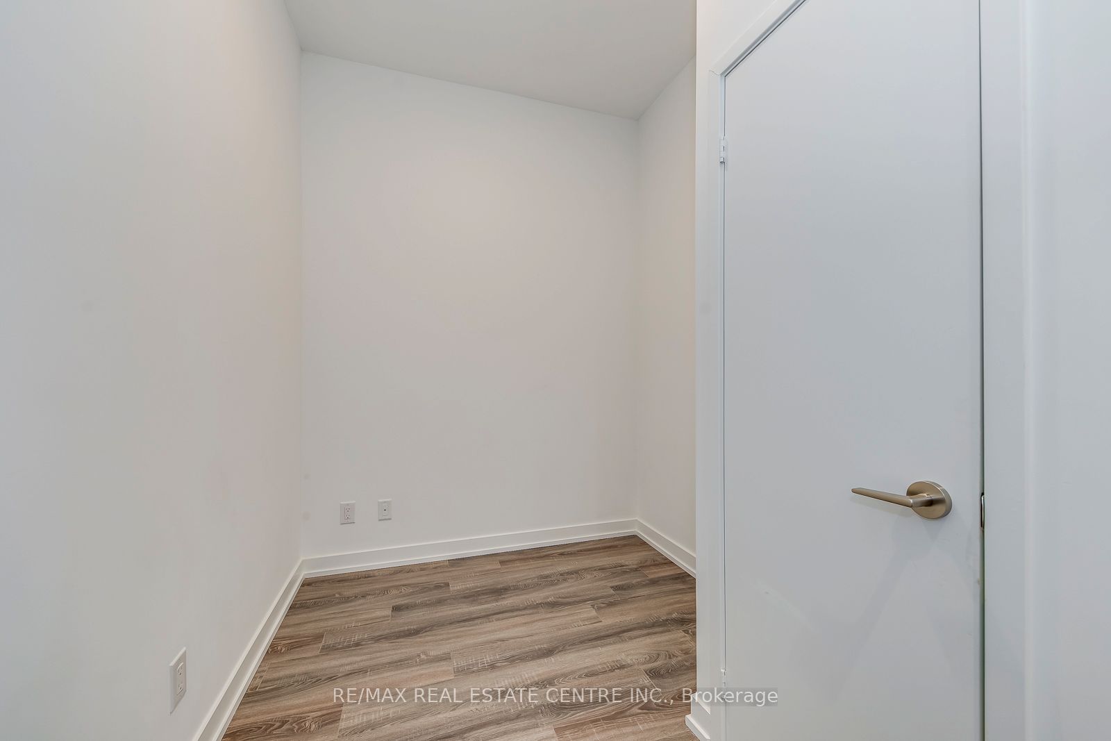 #406 - 20 Edward Street Property Photo 28