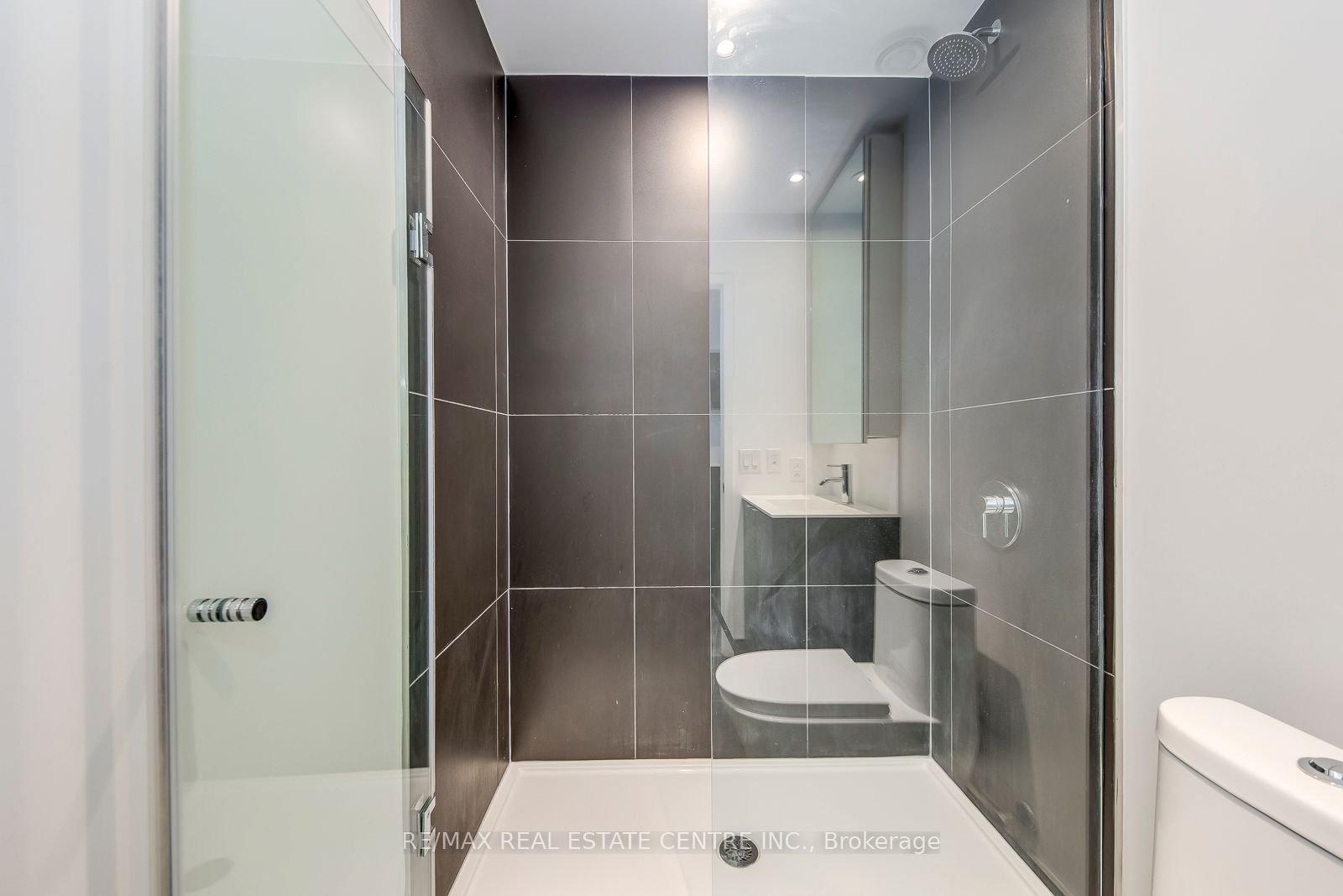 #406 - 20 Edward Street Property Photo 30