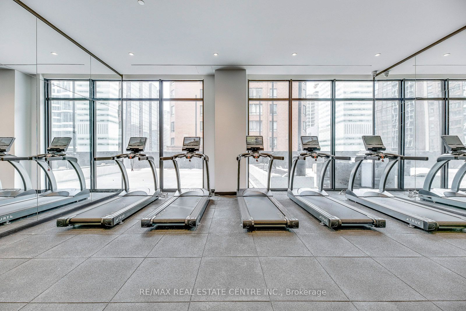 #406 - 20 Edward Street Property Photo 32