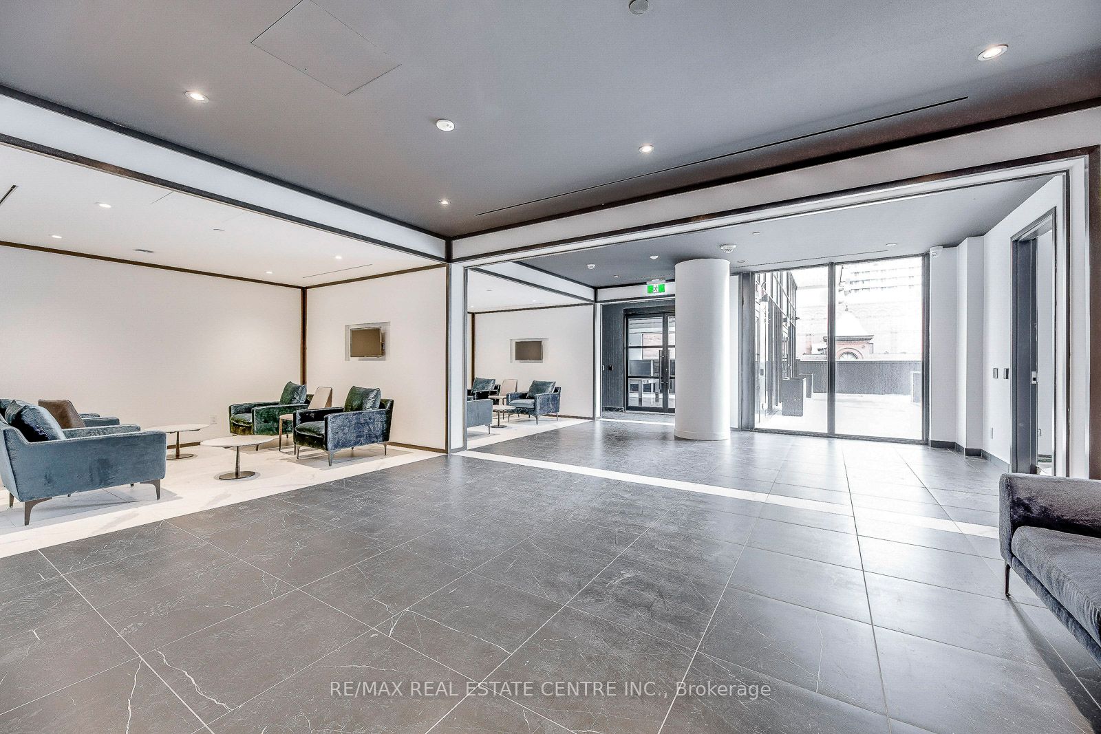 #406 - 20 Edward Street Property Photo 35