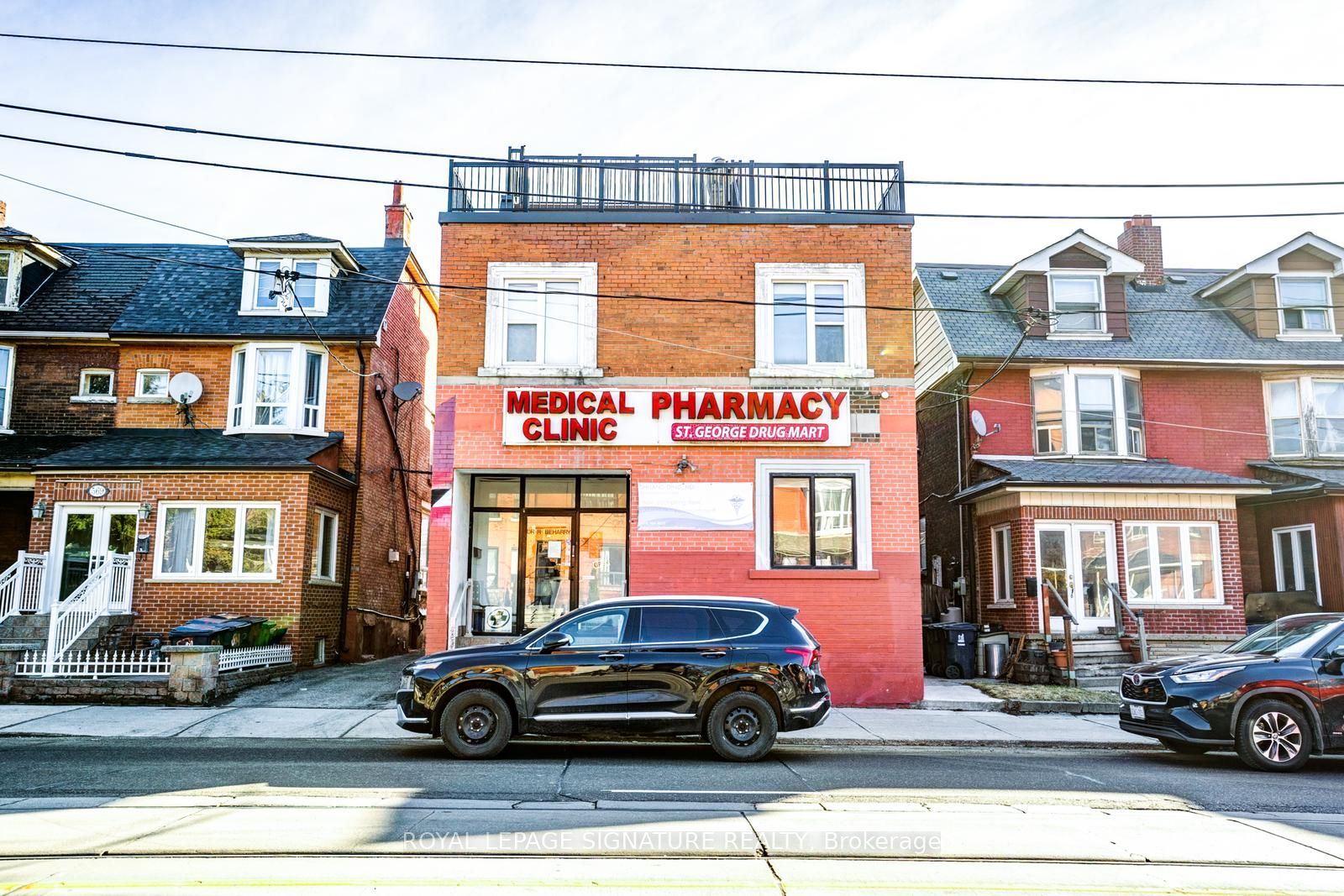 567 Bathurst Street Property Photo 1