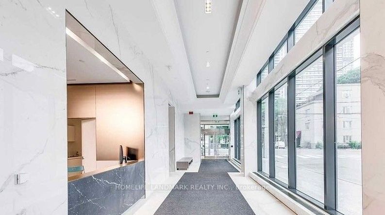 #1206 - 77 Shuter Street Property Photo 3