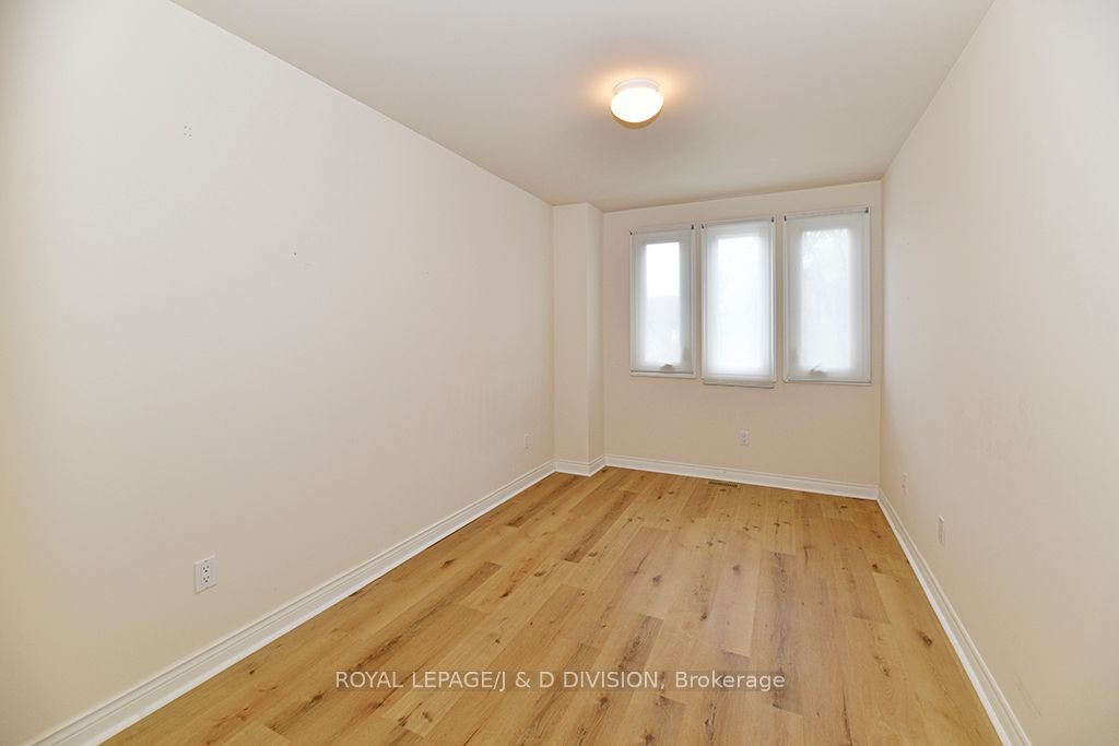 65 St Clements Avenue Property Photo 8