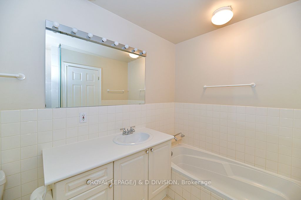 65 St Clements Avenue Property Photo 11