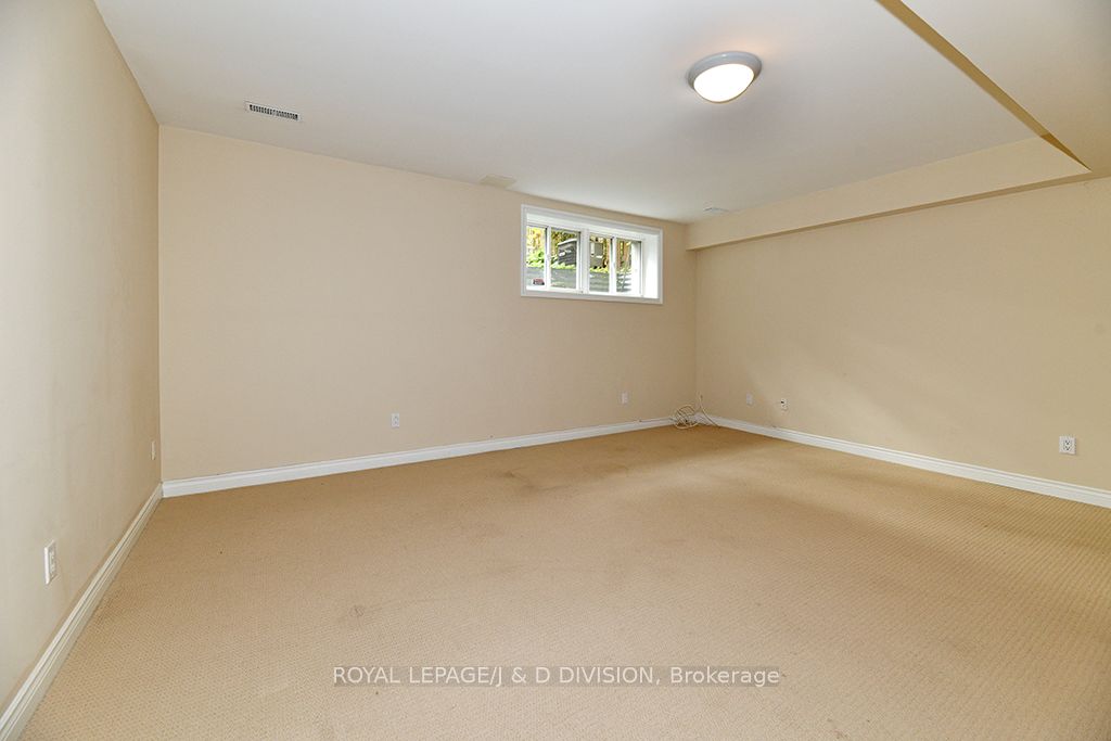 65 St Clements Avenue Property Photo 14
