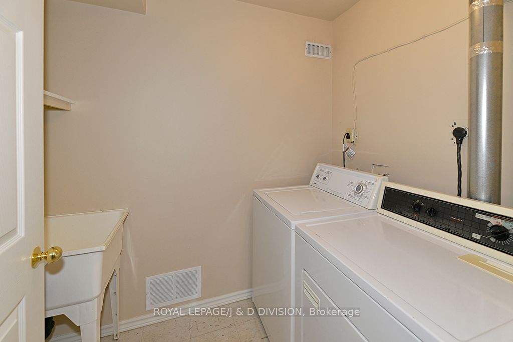 65 St Clements Avenue Property Photo 16
