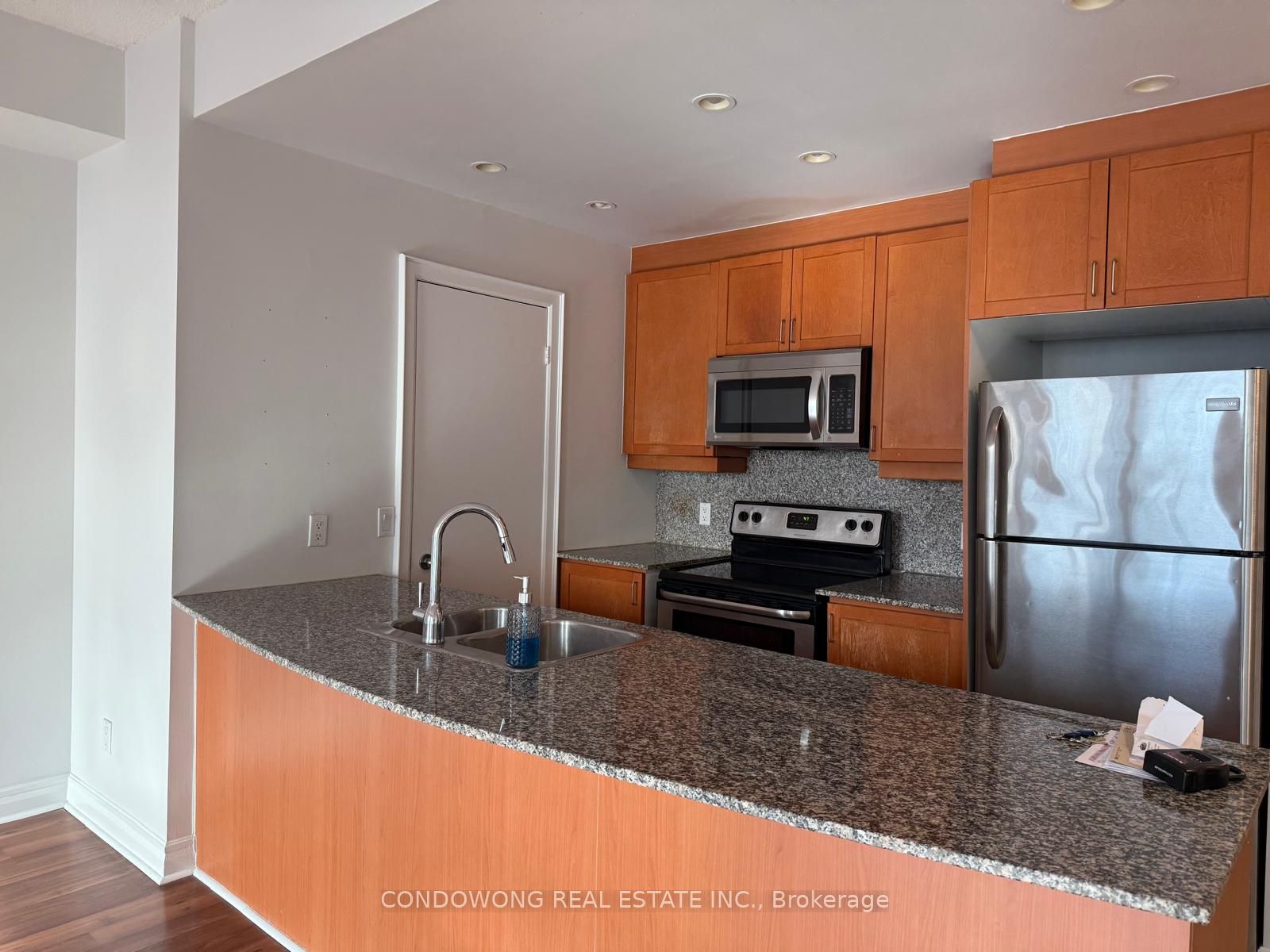#ph3812 - 8 Park Road Property Photo 2