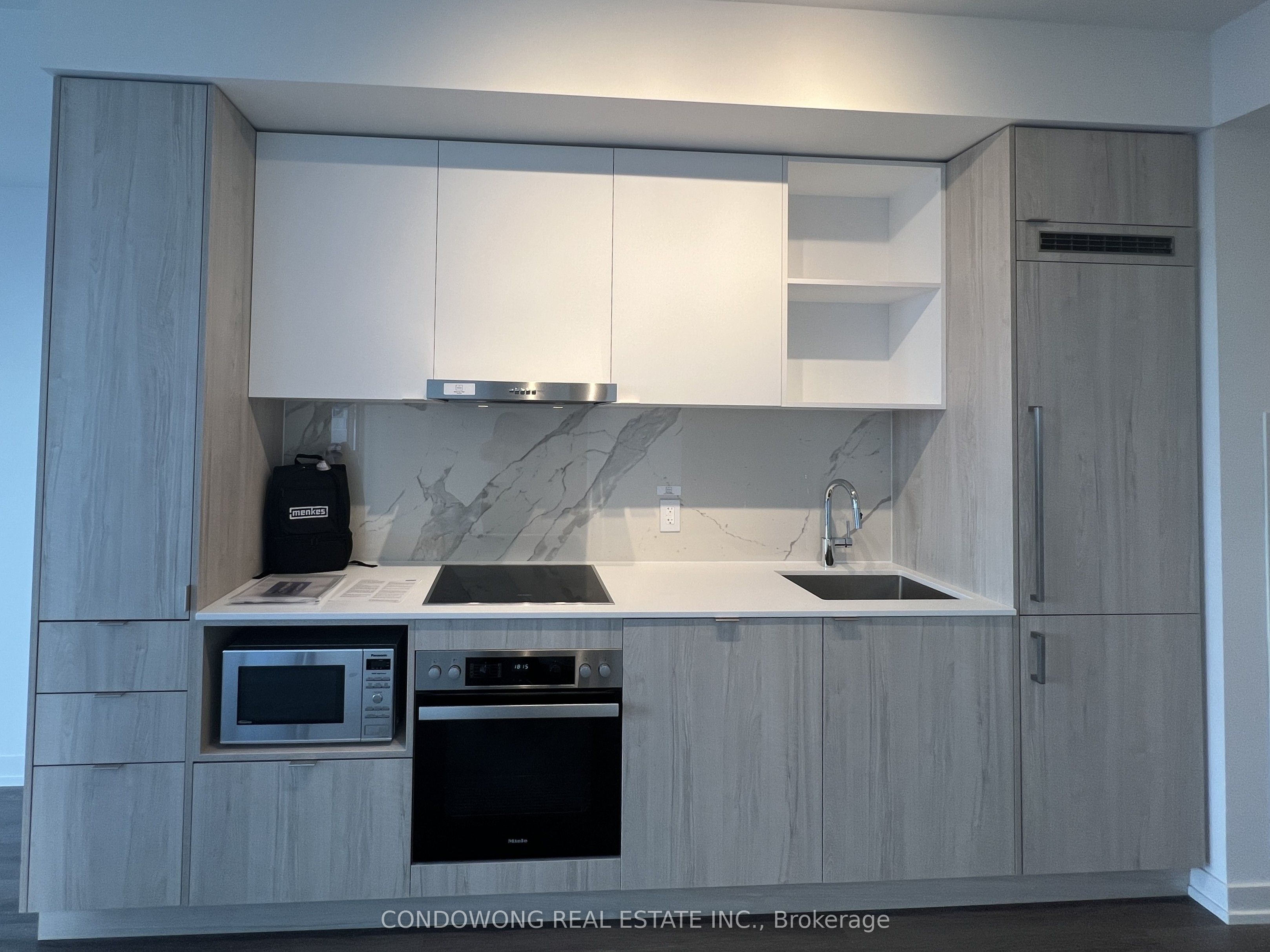 #6212 - 138 Downes Street Property Photo 3