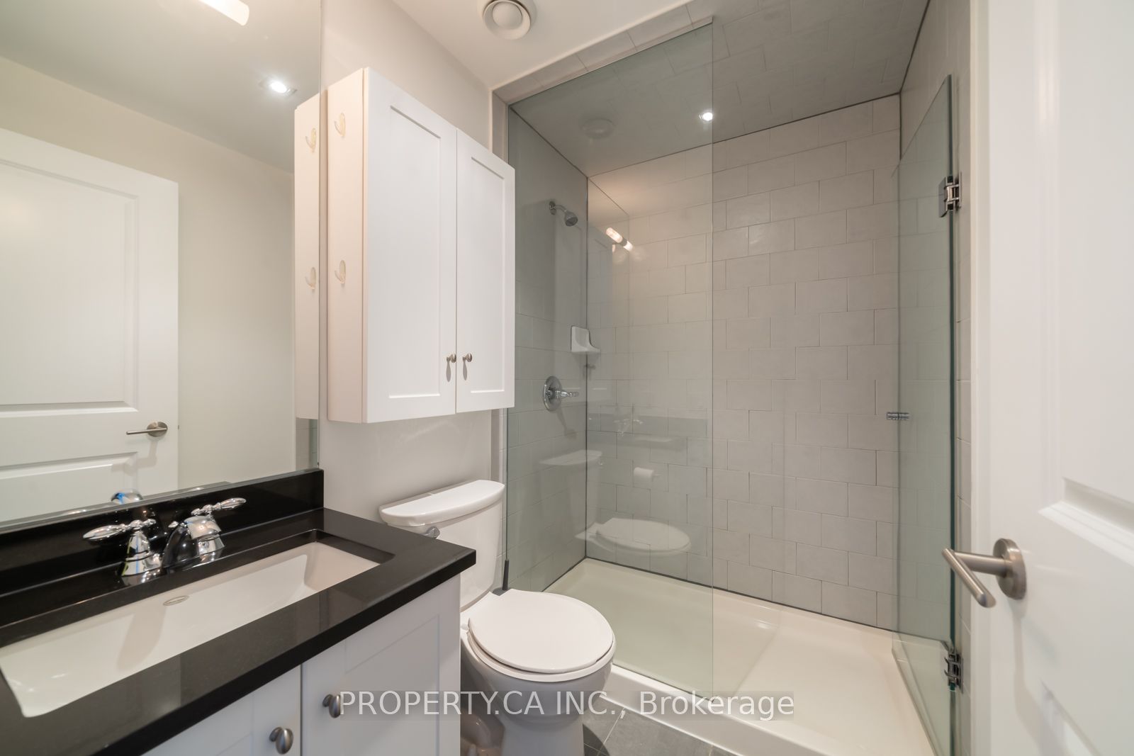 #1507 - 18 Yorkville Avenue Property Photo 12