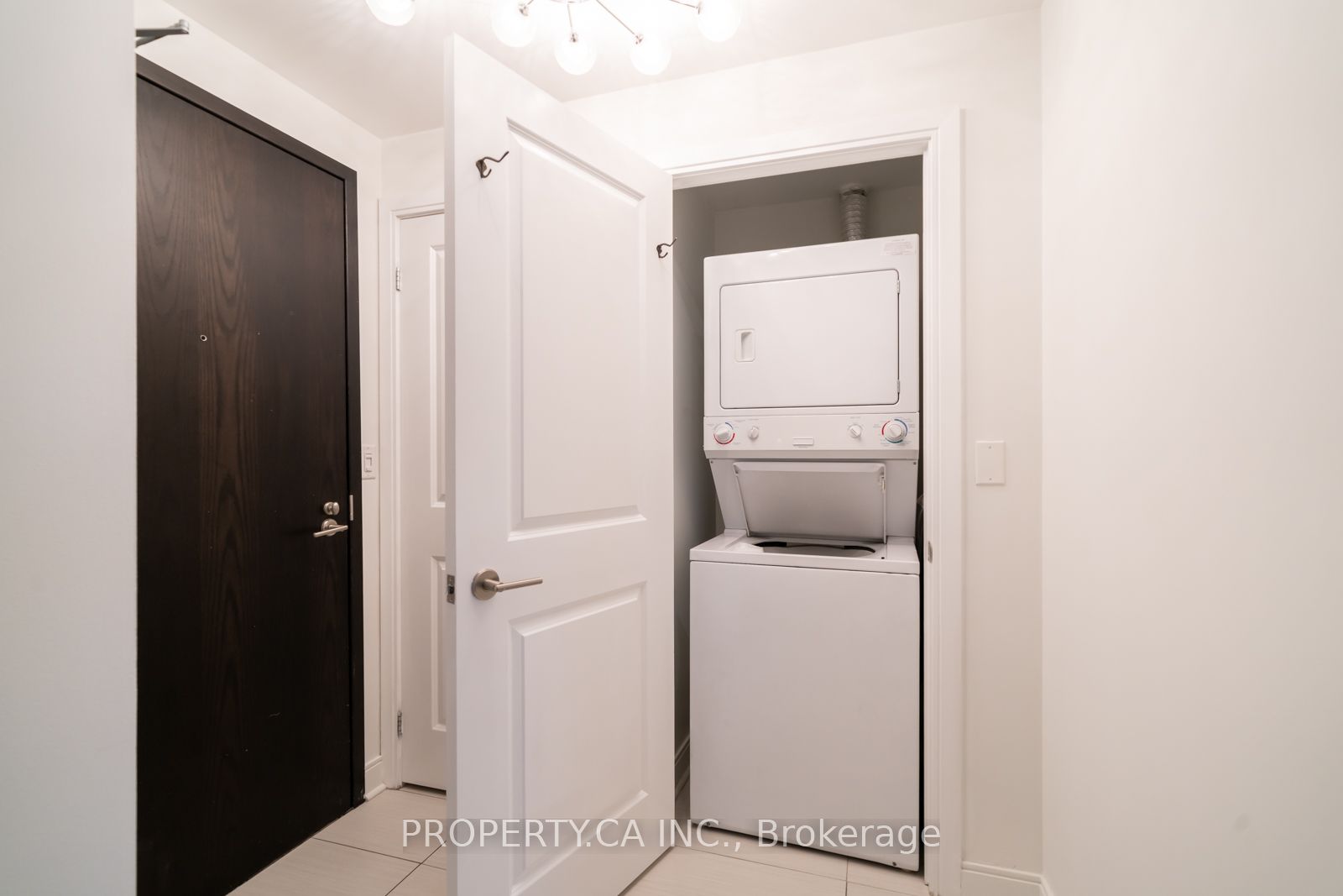 #1507 - 18 Yorkville Avenue Property Photo 16