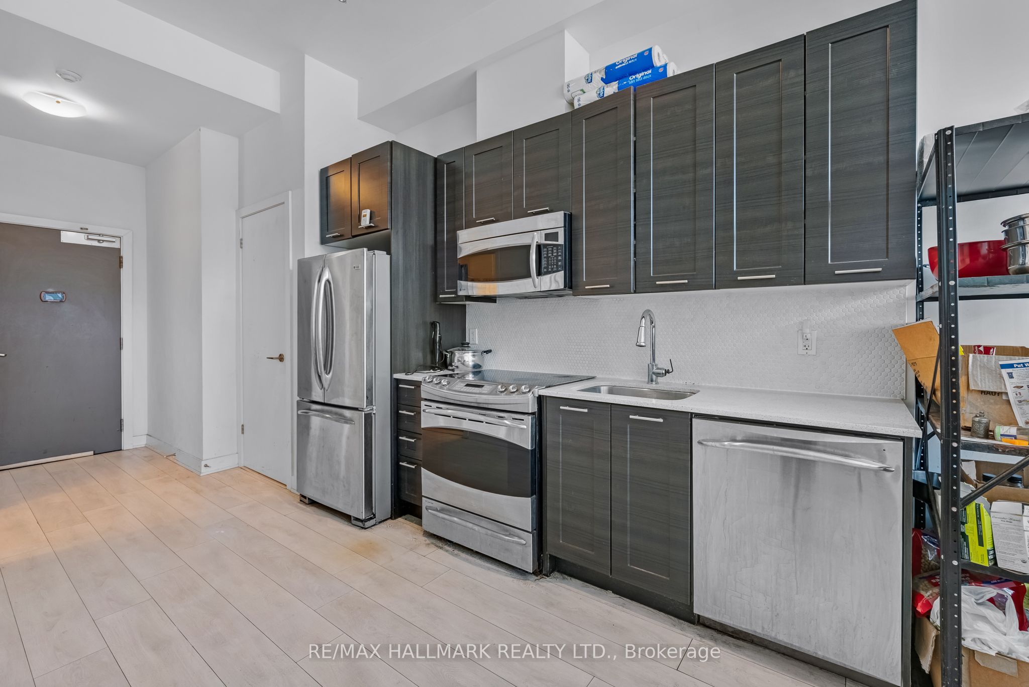#913 - 169 Fort York Boulevard Property Photo 8