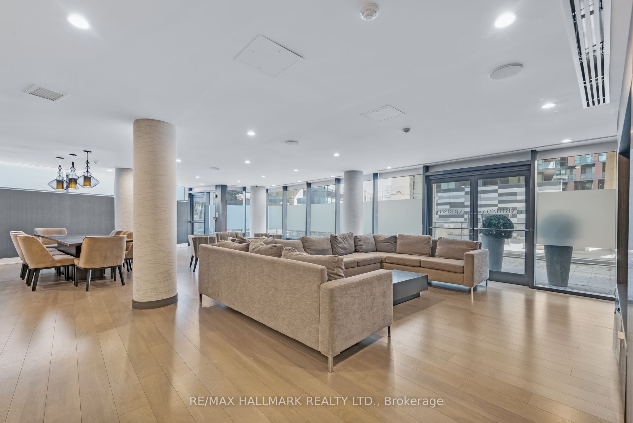 #913 - 169 Fort York Boulevard Property Photo 23