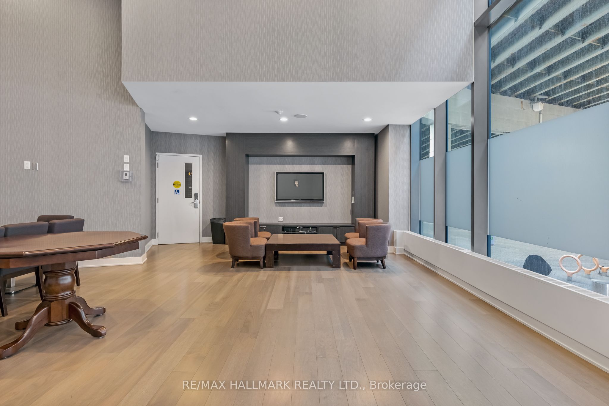 #913 - 169 Fort York Boulevard Property Photo 29