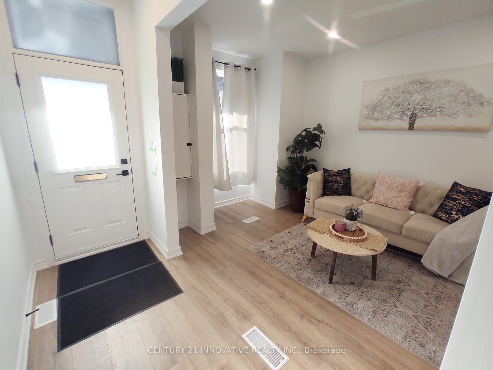 613 Dufferin Street Property Photo 4