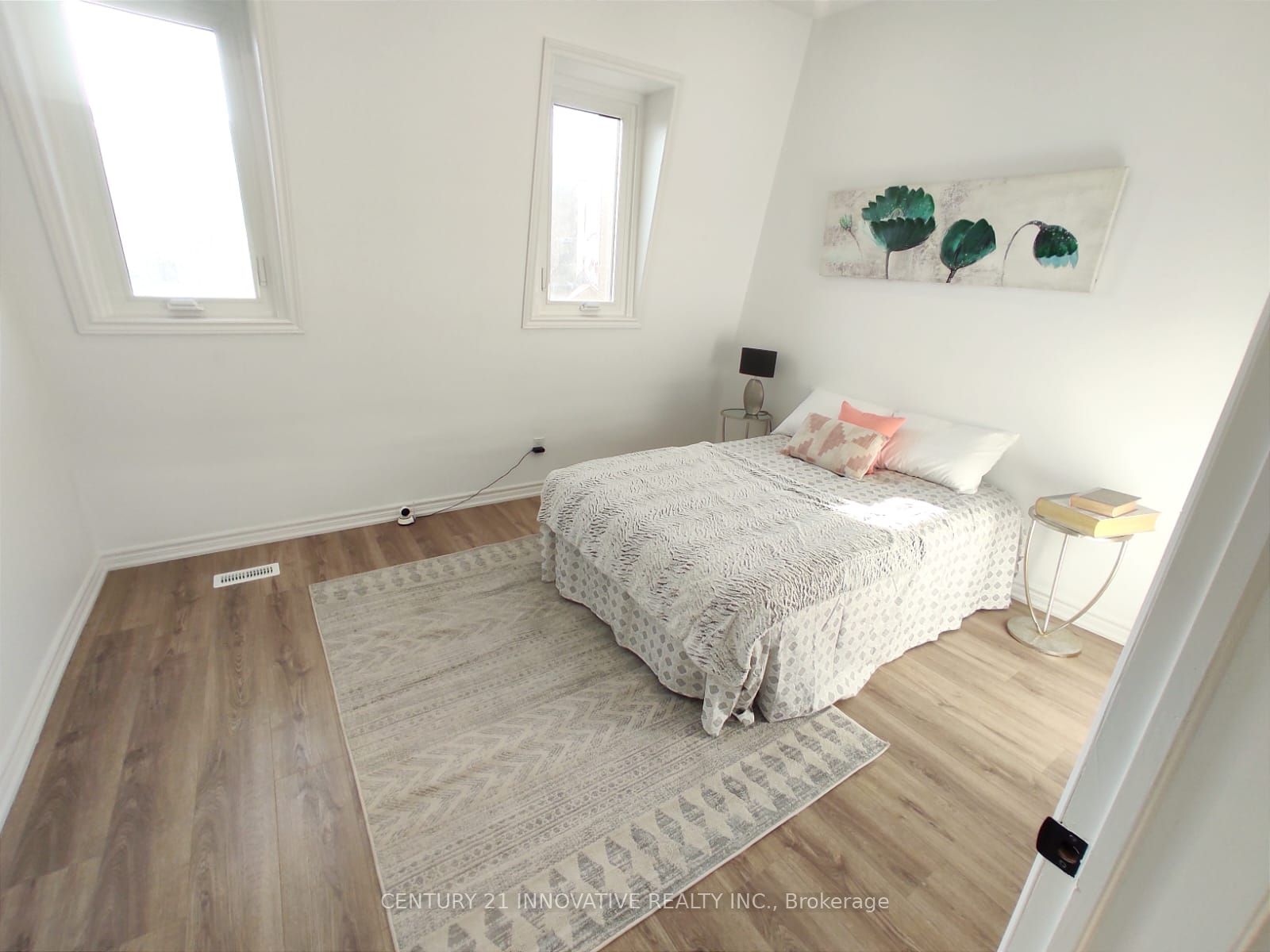 613 Dufferin Street Property Photo 14