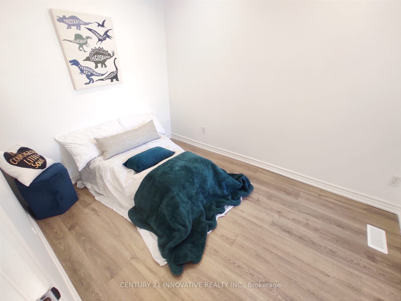 613 Dufferin Street Property Photo 17