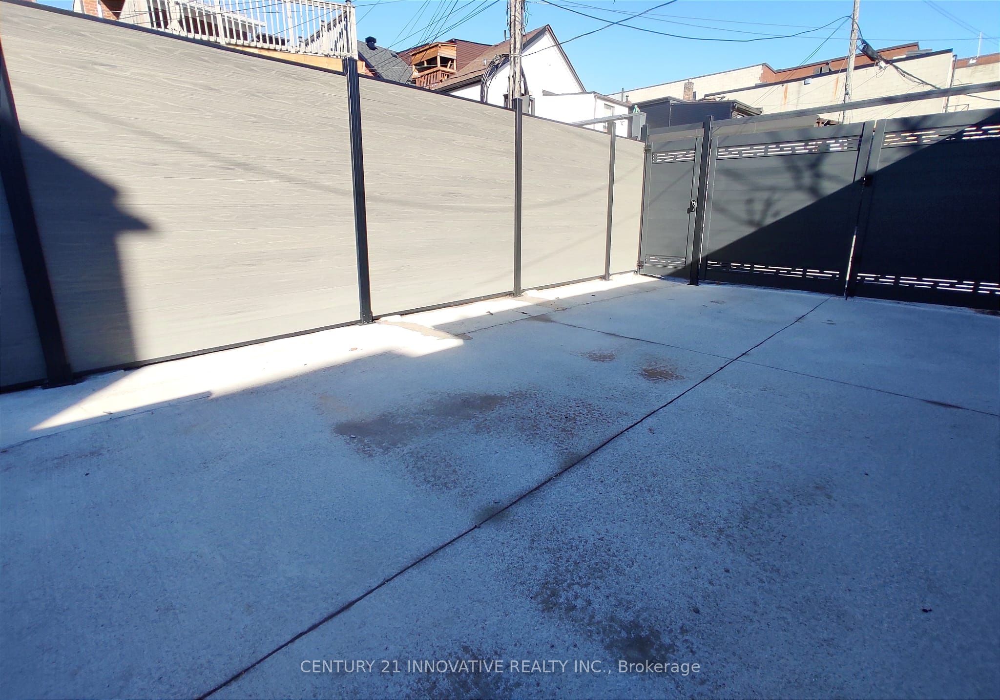 613 Dufferin Street Property Photo 33