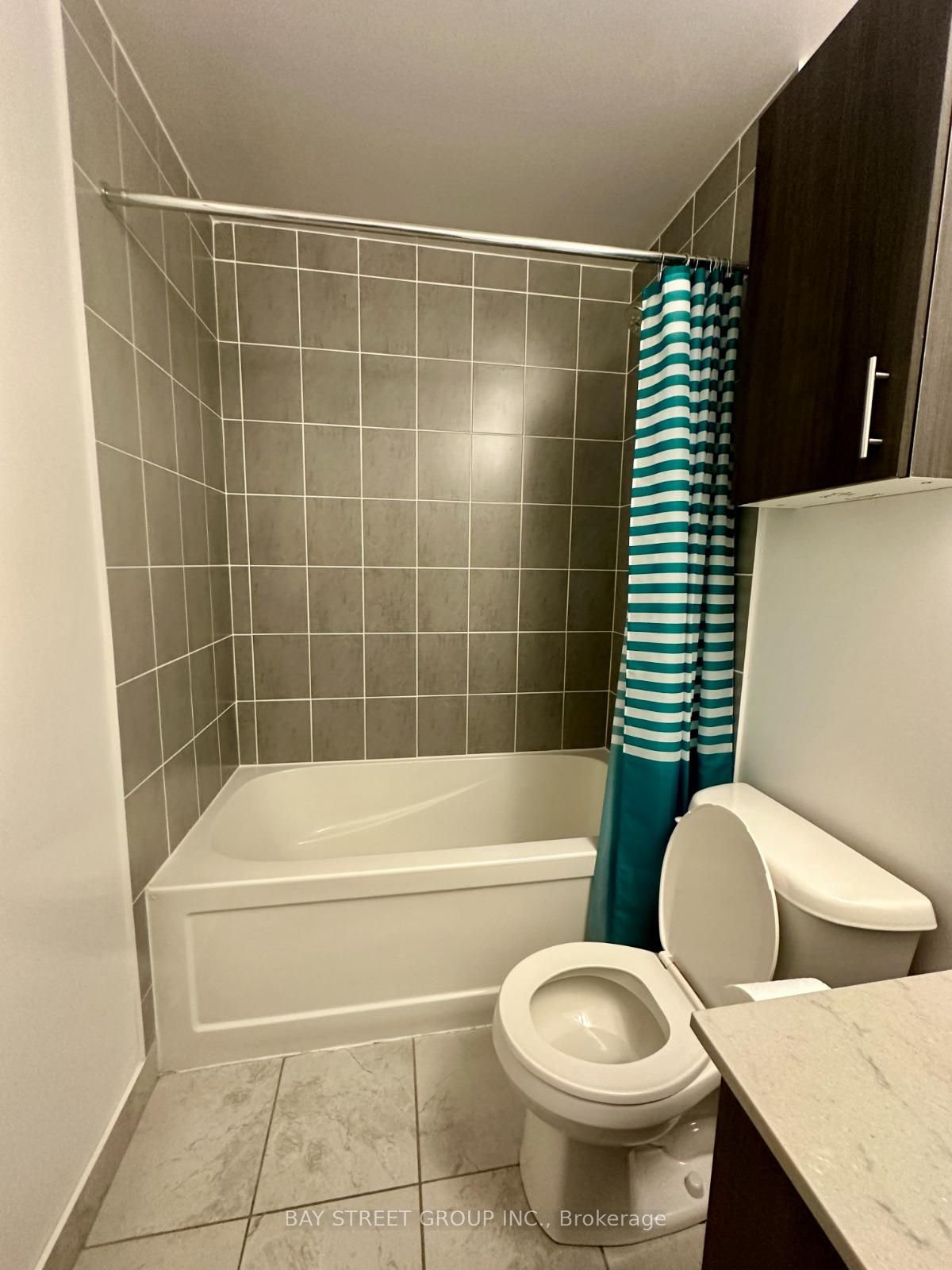 #330 - 7 Kenaston Gardens Property Photo 10