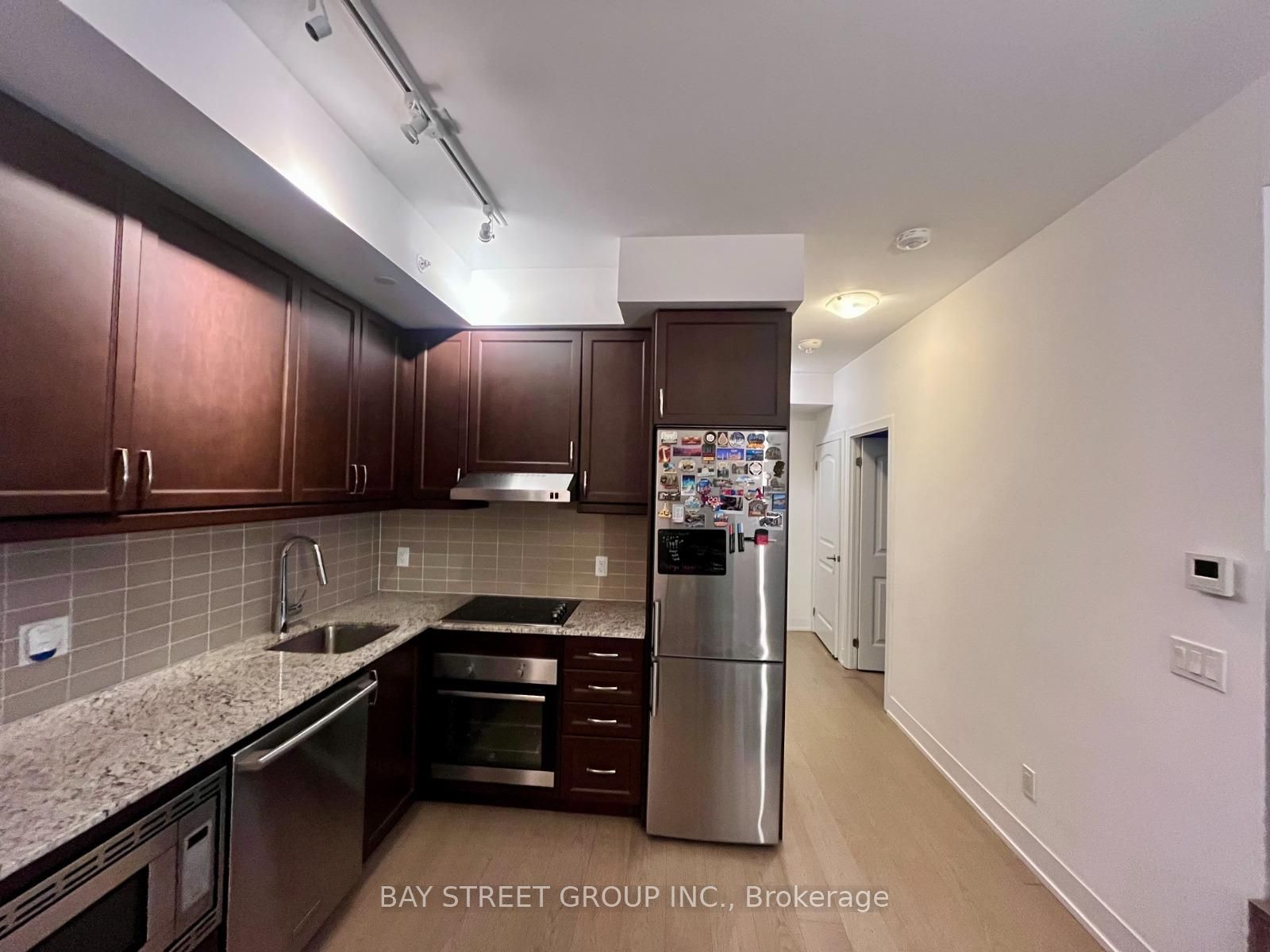 #330 - 7 Kenaston Gardens Property Photo 14