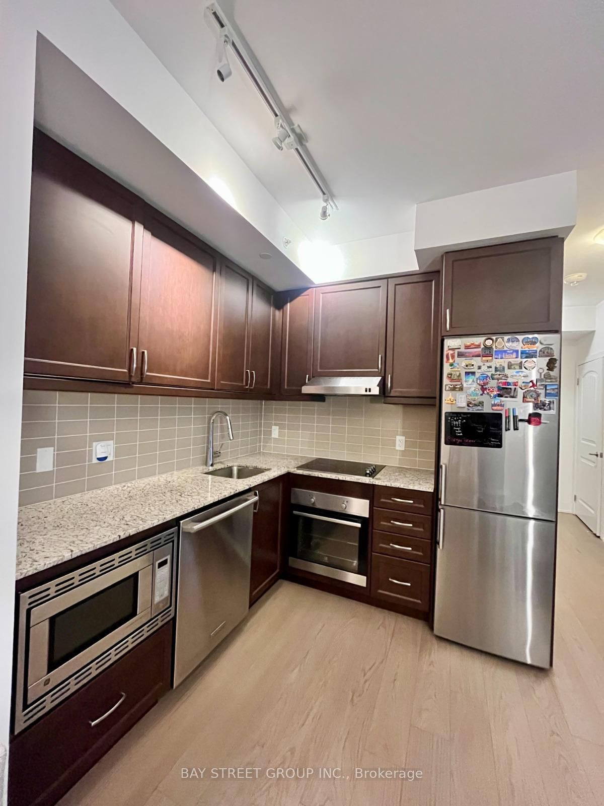 #330 - 7 Kenaston Gardens Property Photo 15
