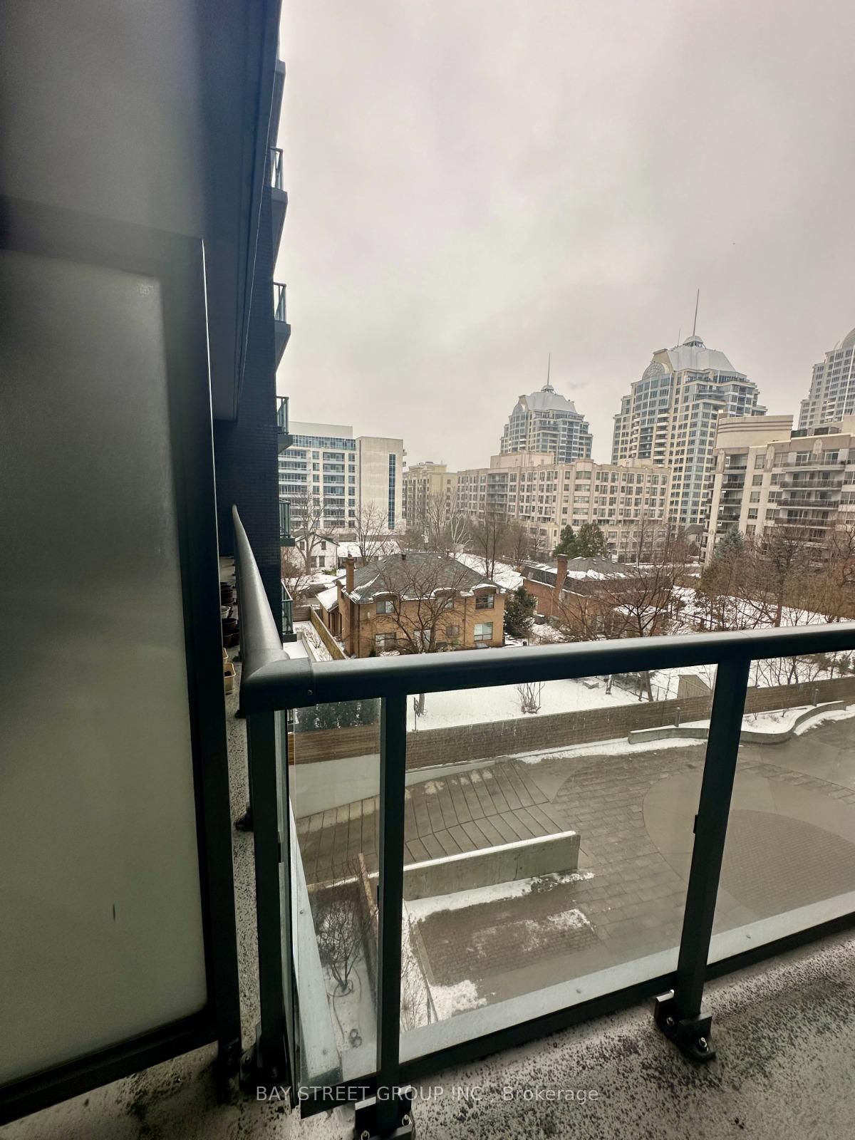 #330 - 7 Kenaston Gardens Property Photo 19