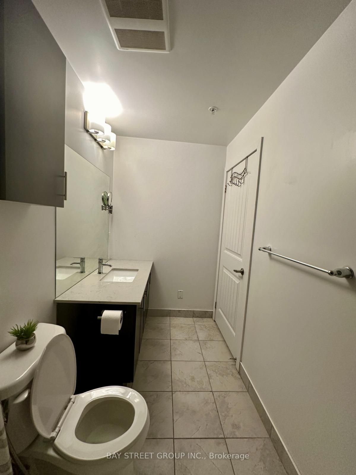 #330 - 7 Kenaston Gardens Property Photo 21