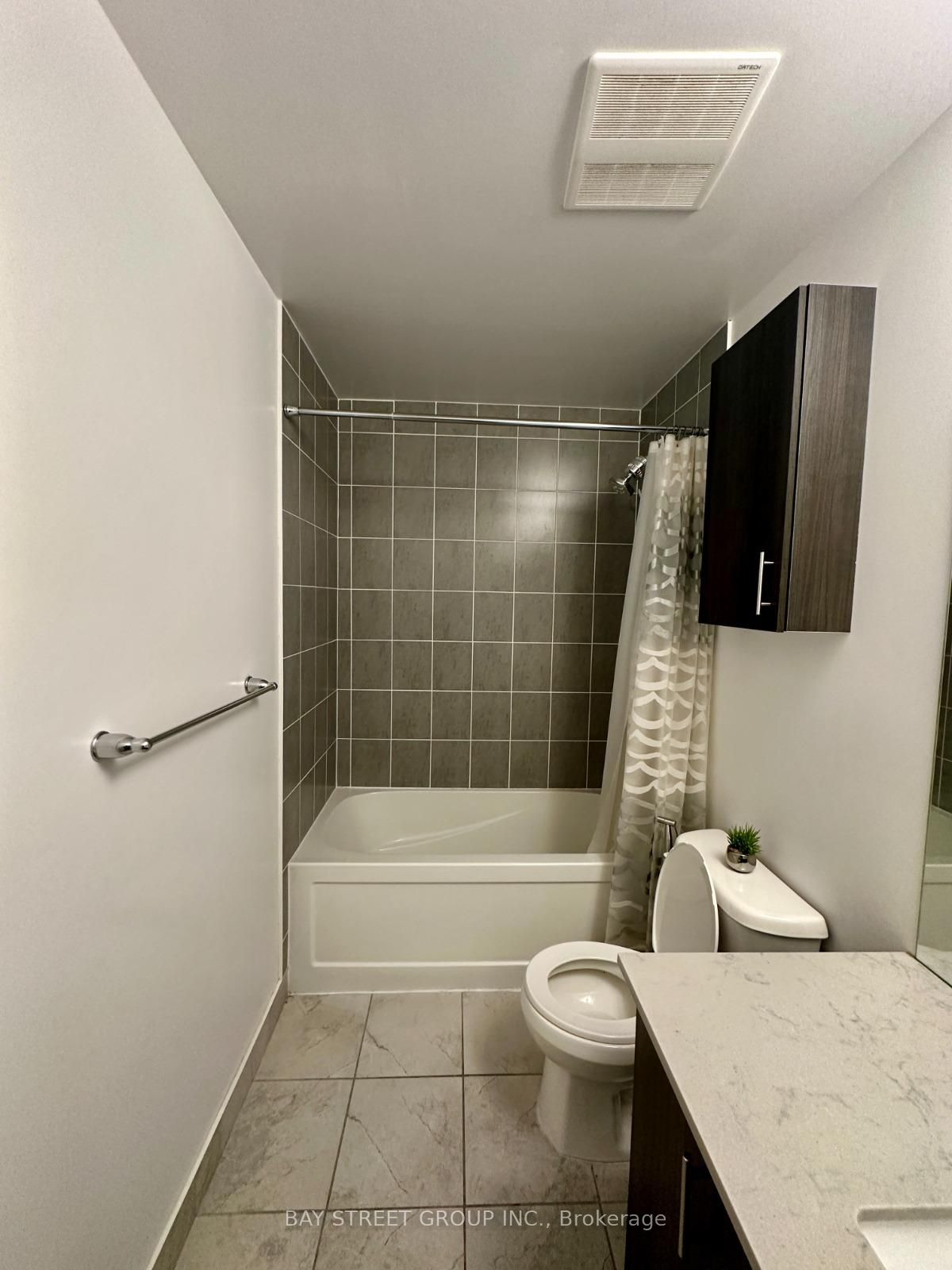 #330 - 7 Kenaston Gardens Property Photo 22