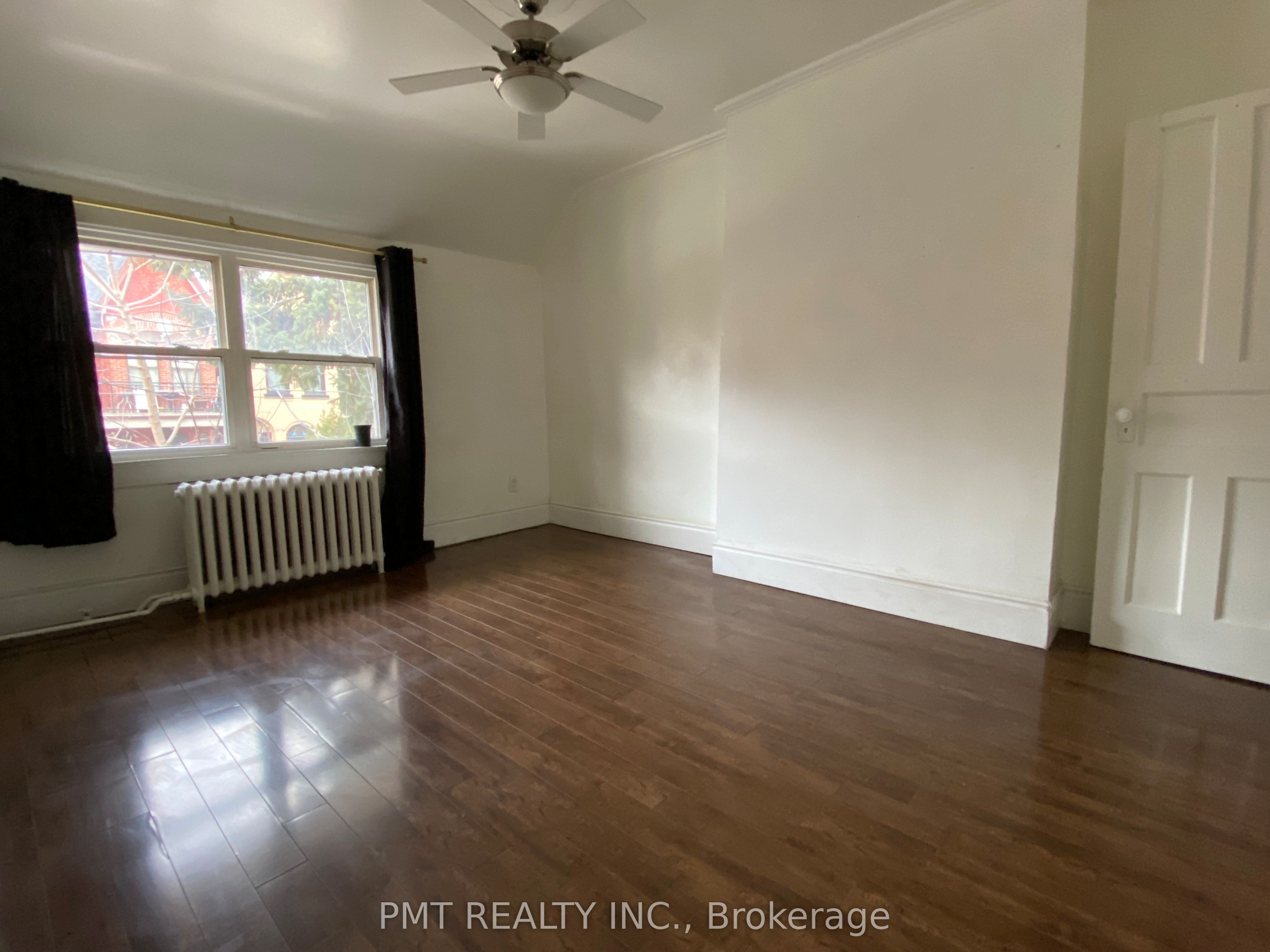 #02 - 636 Manning Avenue Property Photo 8