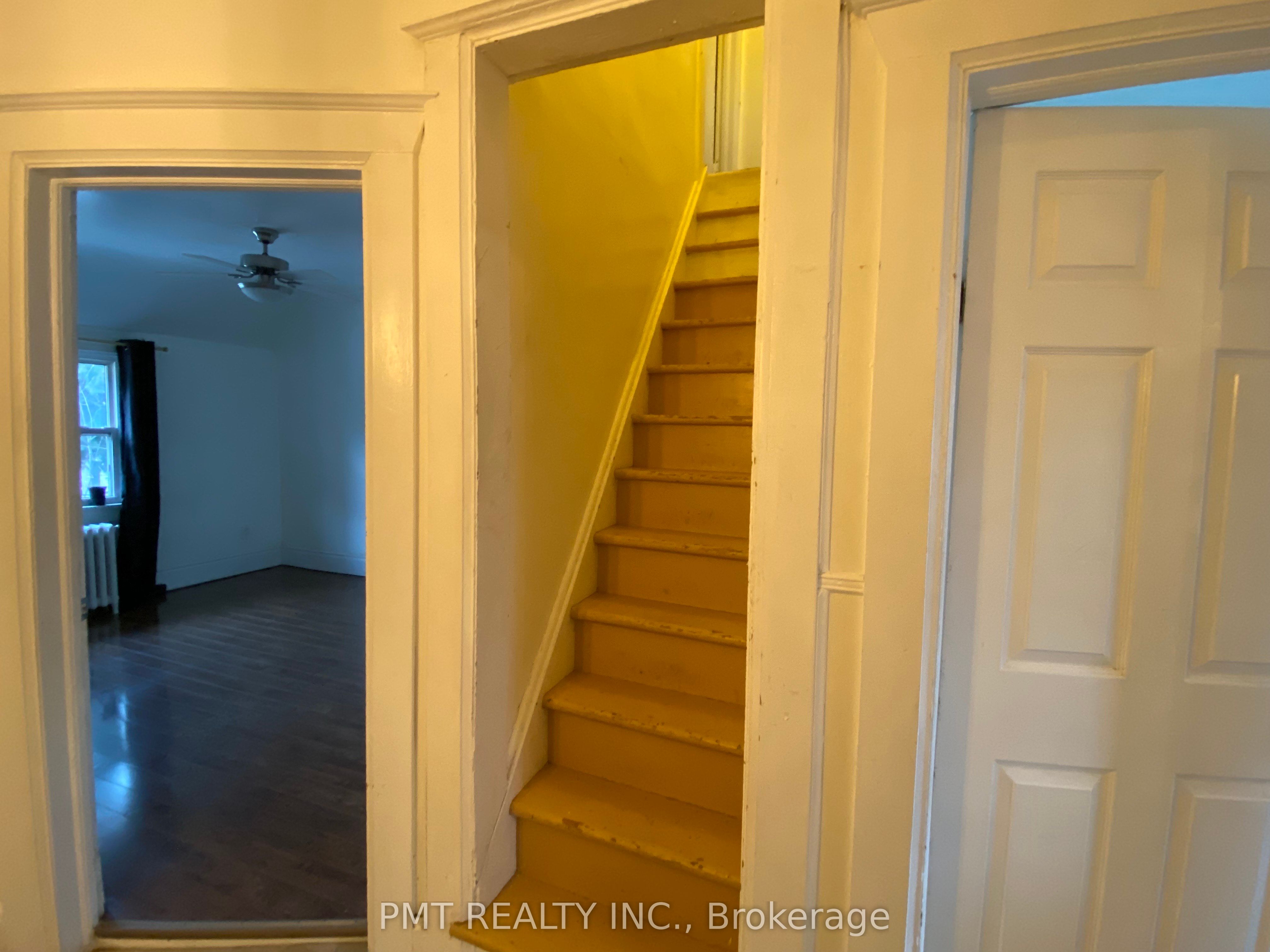 #02 - 636 Manning Avenue Property Photo 13