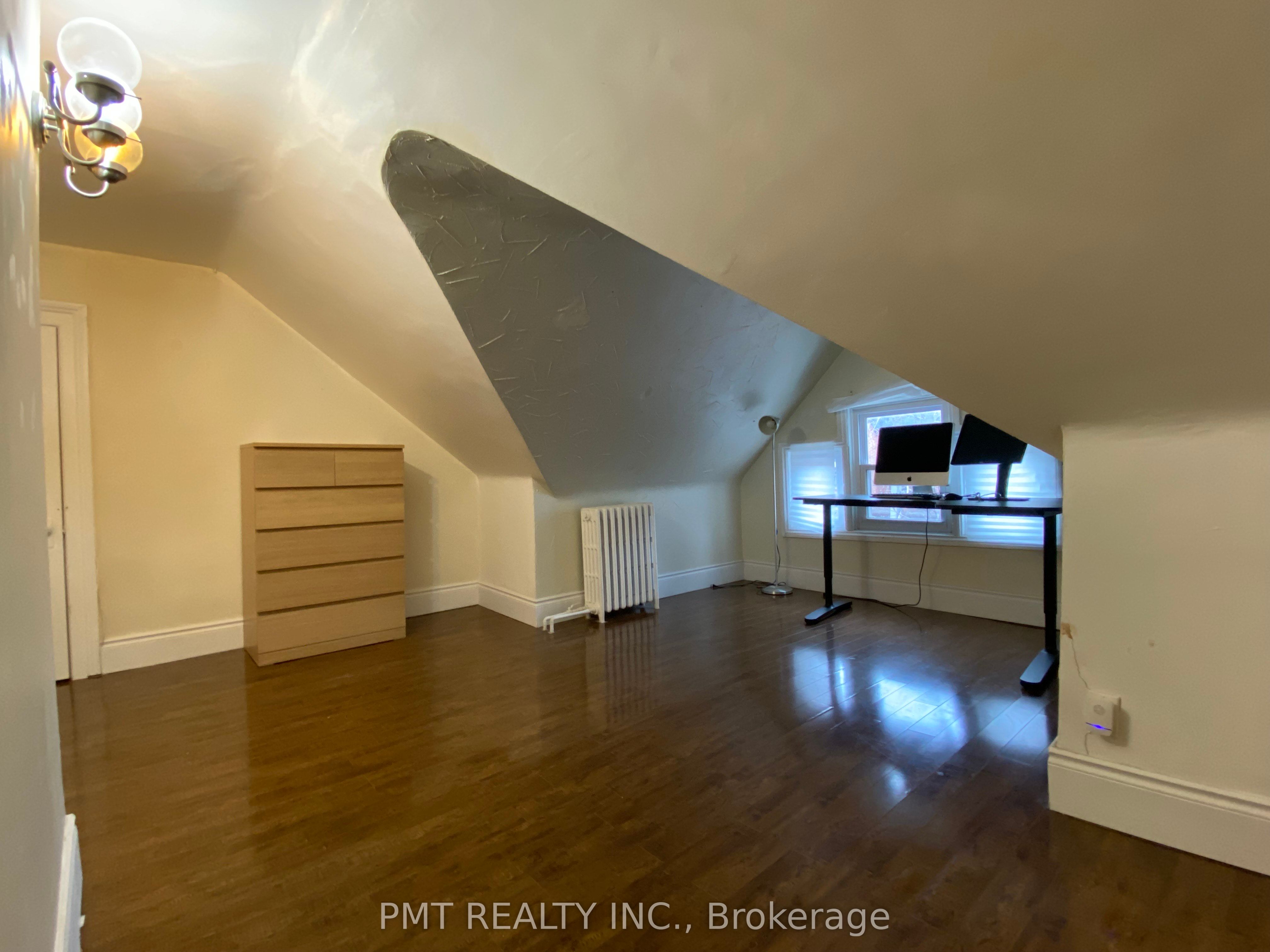 #02 - 636 Manning Avenue Property Photo 14