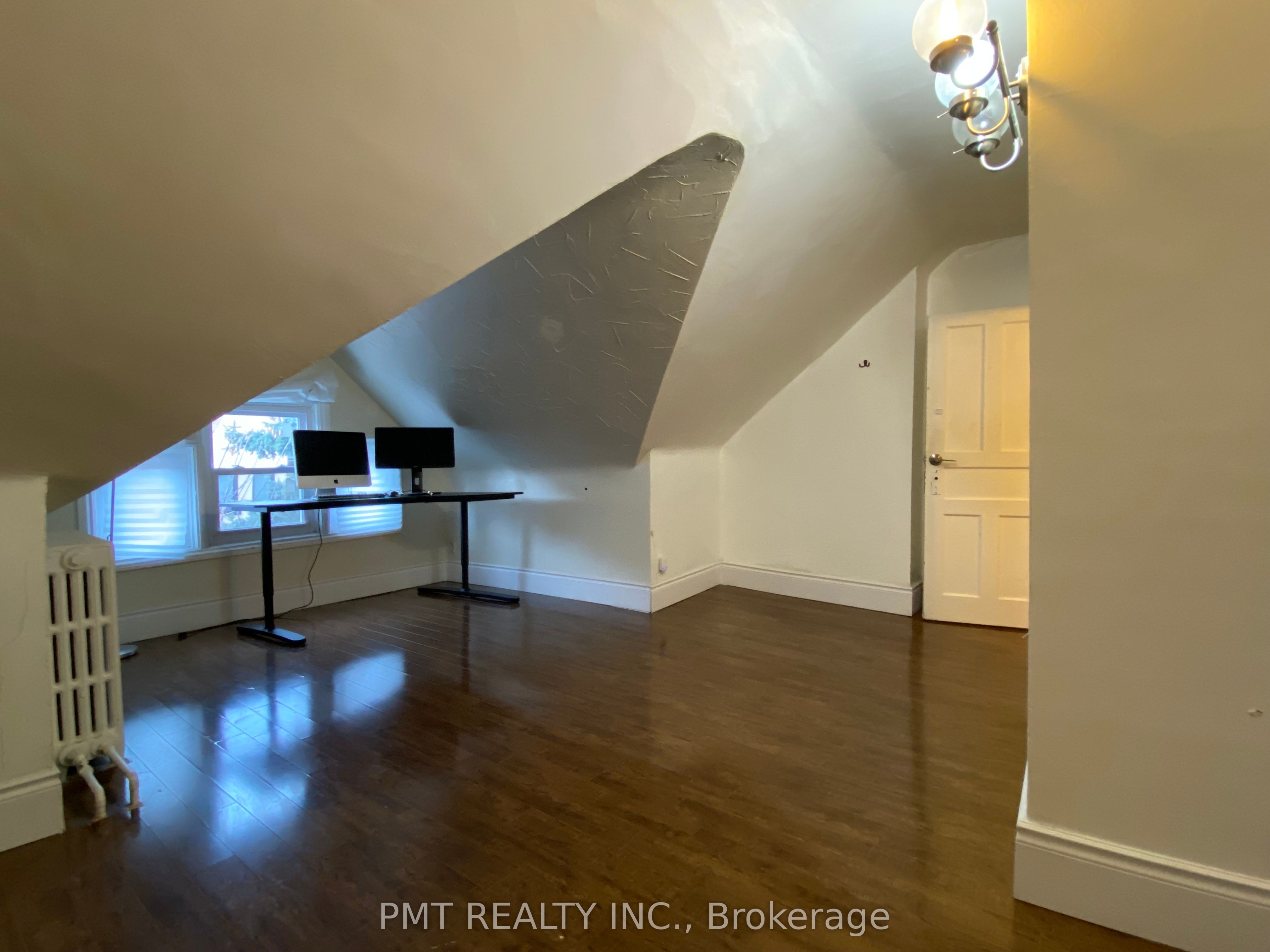 #02 - 636 Manning Avenue Property Photo 16